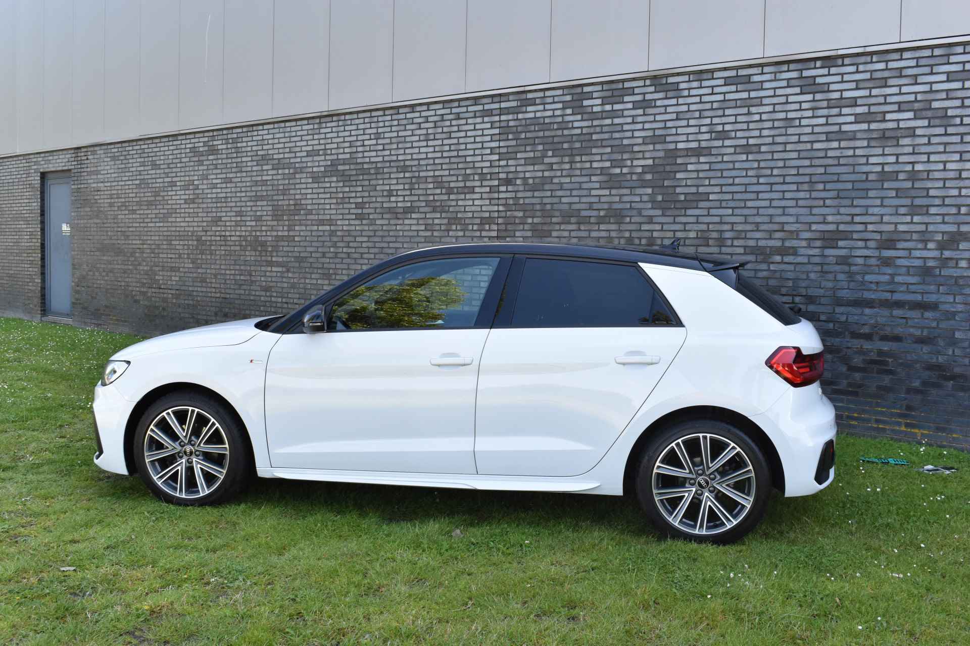 Audi A1 Sportback 30 TFSI S edition 2x S-line Automaat 2-tone - 18/57