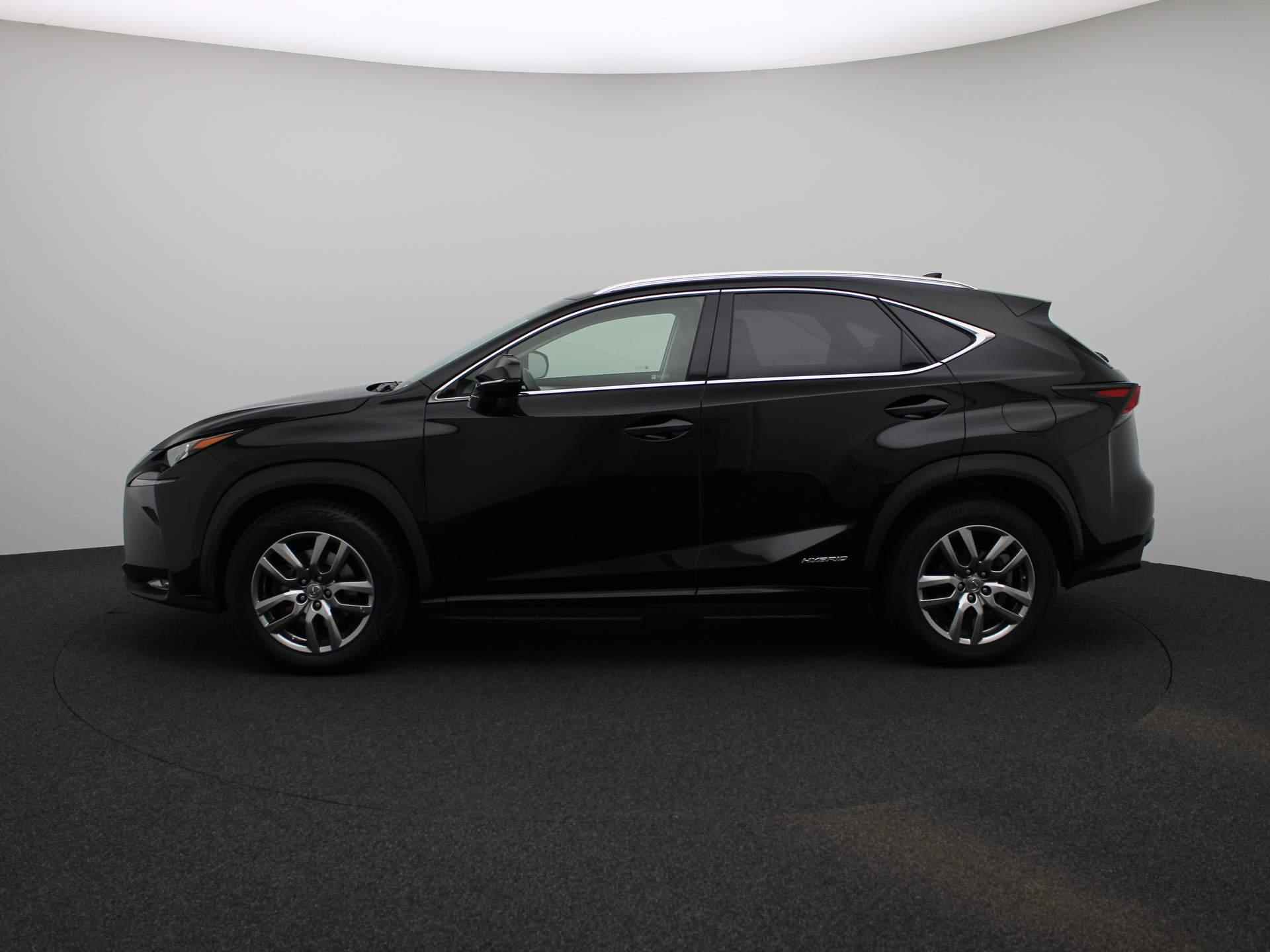 Lexus NX 300h AWD Business Line Pro | Climate Control | Parkeersensoren | Lederen Bekleding | Achteruitrijcamera | Stoelverwarming | - 5/36