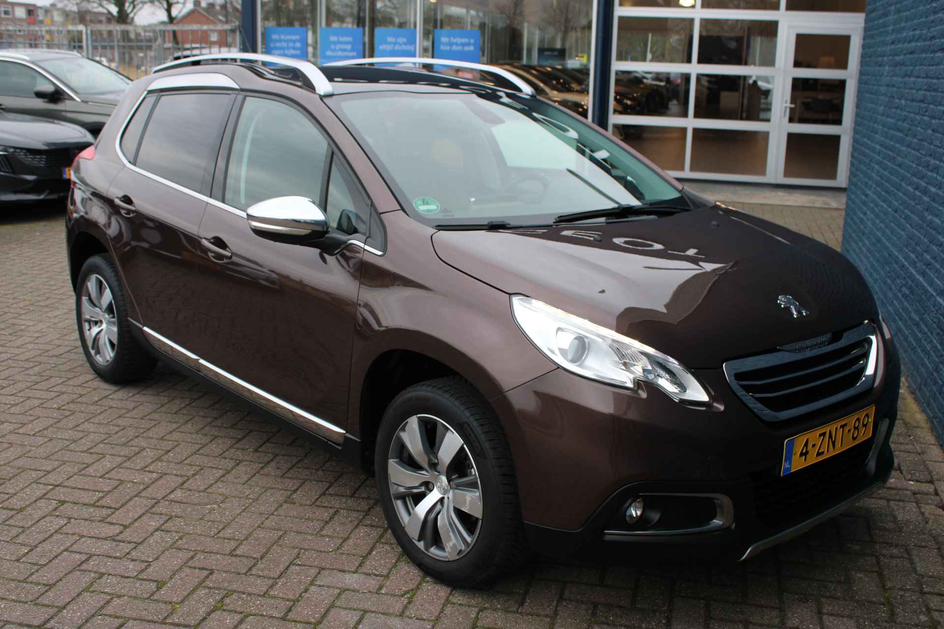 Peugeot 2008 1.2 PureTech Allure | Automaat | Navigatie | Trekhaak | Lichtmetaal | - 8/29