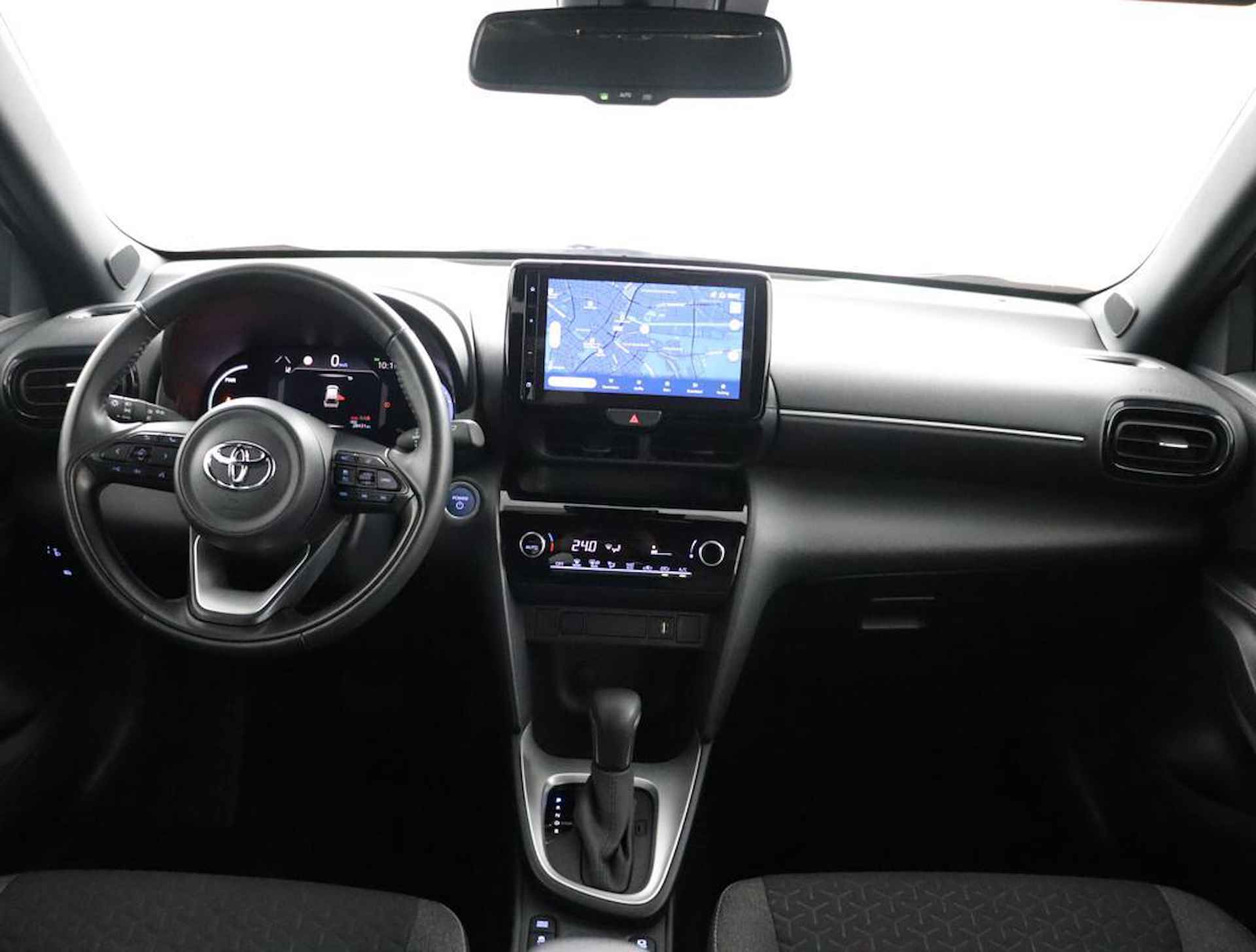 Toyota Yaris Cross 1.5 Hybrid Dynamic | Navigatie | Climate control | Adaptieve cruise control | - 4/46