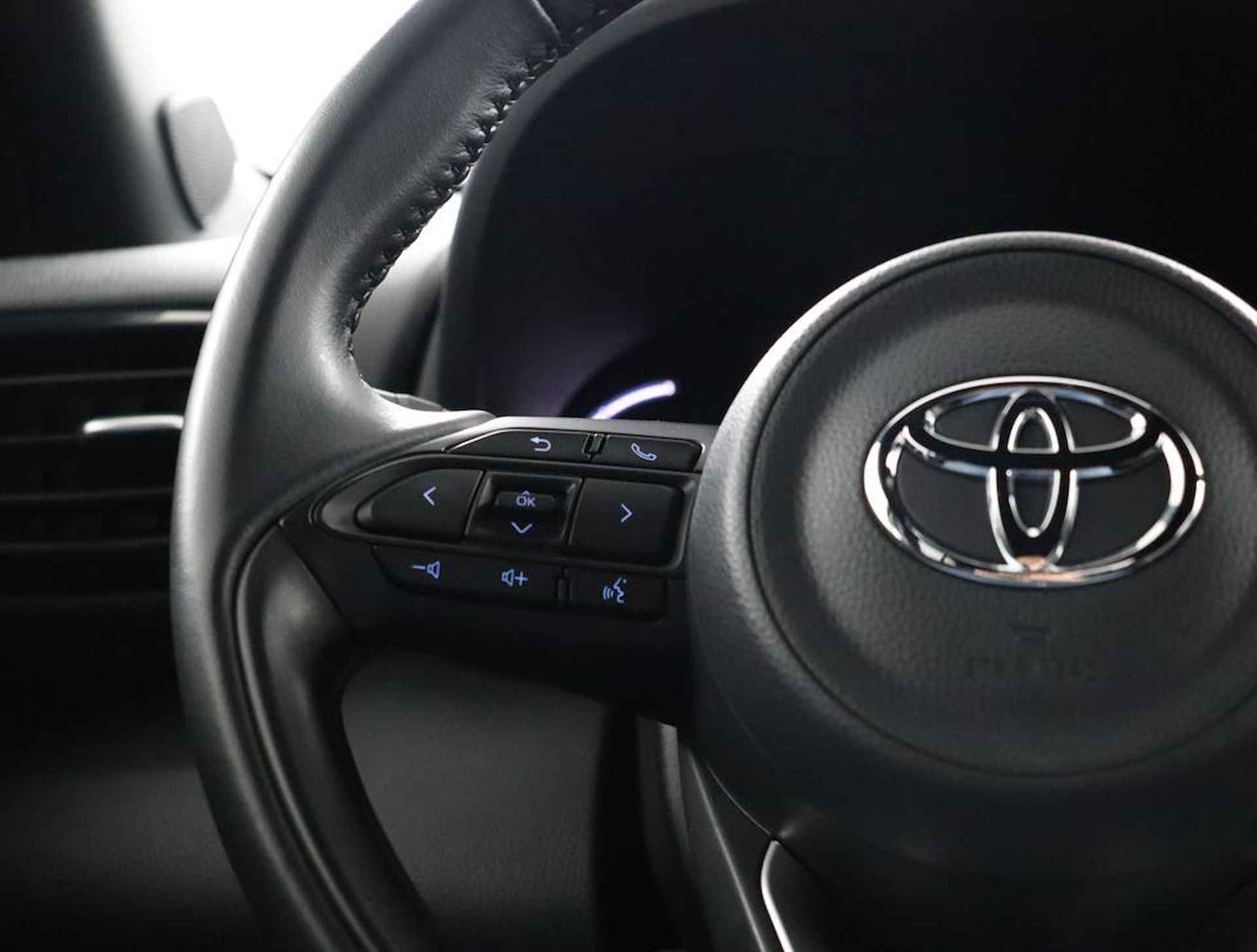 Toyota Yaris Cross 1.5 Hybrid Dynamic | Navigatie | Climate control | Adaptieve cruise control | - 19/46