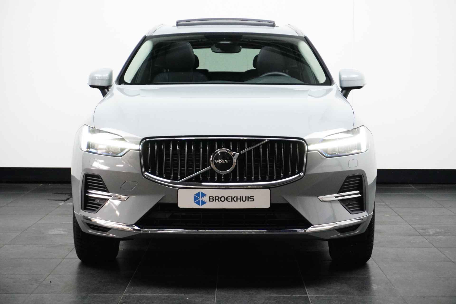 Volvo XC60 2.0 Recharge T6 AWD Plus Bright | Adaptive Cruise | Panoramadak | Camera | Stuur/stoelverwarming | Memory-seats | DAB | Trekhaak - 4/34