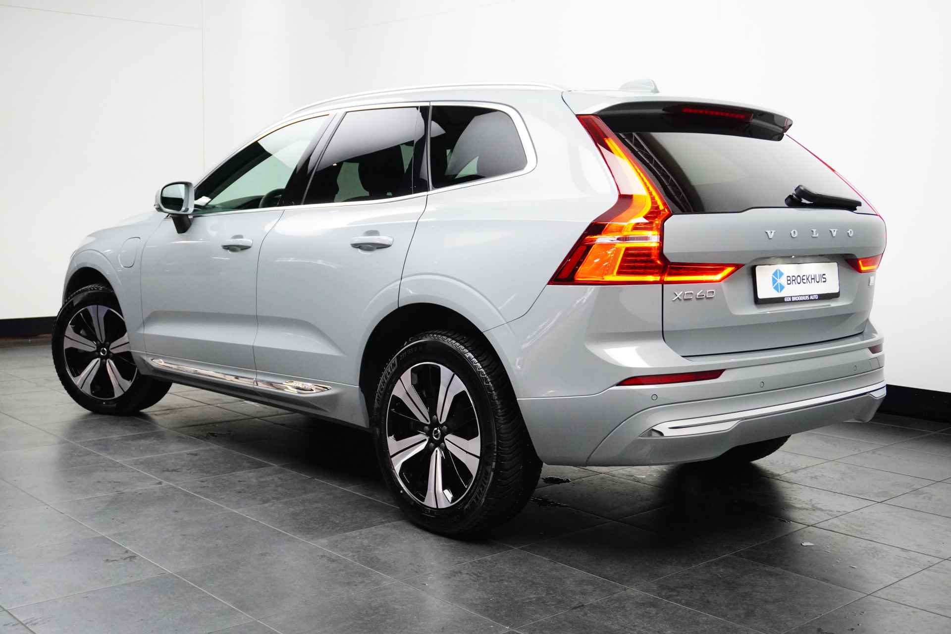 Volvo XC60 2.0 Recharge T6 AWD Plus Bright | Adaptive Cruise | Panoramadak | Camera | Stuur/stoelverwarming | Memory-seats | DAB | Trekhaak - 7/34