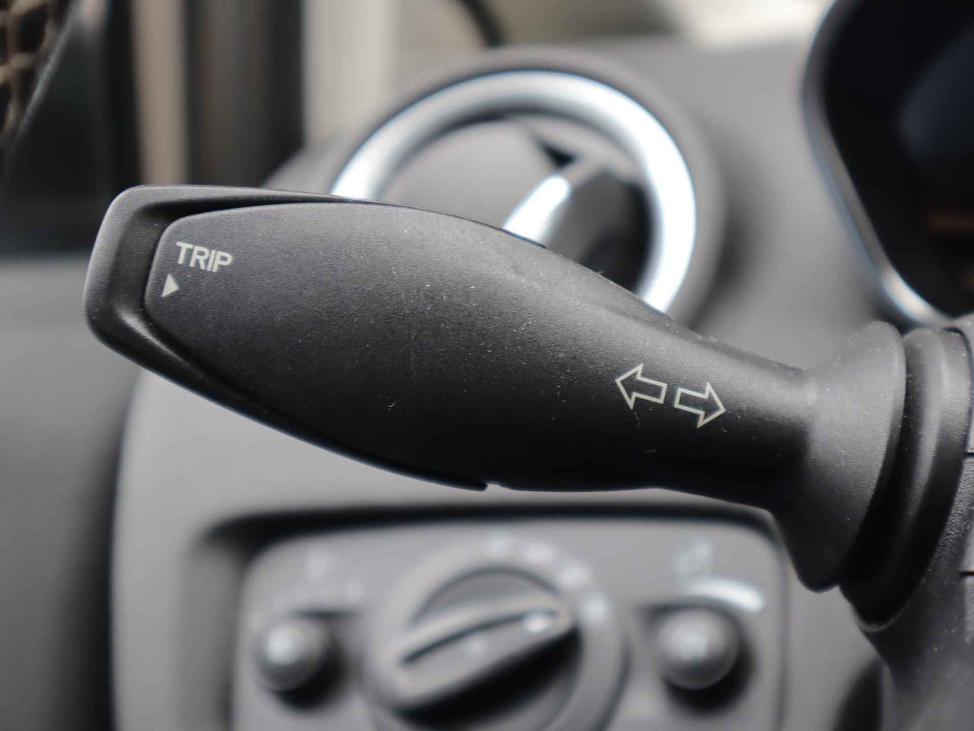 Ford Fiesta 1.0 EcoBoost Titanium 100pk | Cruise control | Navigatie | Parkeer sensoren | Lichtmetalen velgen | Voorruitverwarming - 19/39