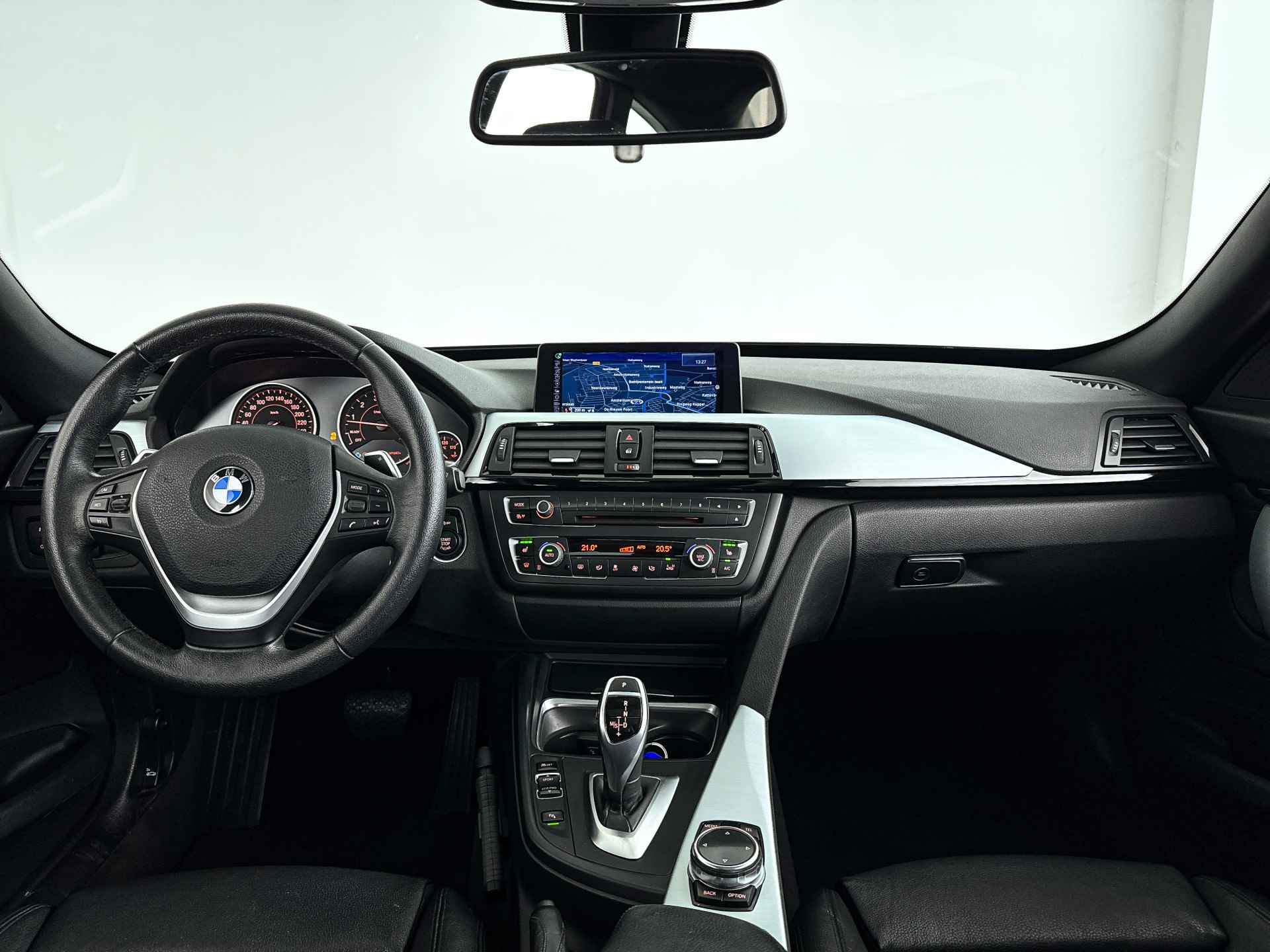 BMW 3-serie Gran Turismo 320i Aut. High Executive | Panoramadak | Stoelverwarming - 9/34