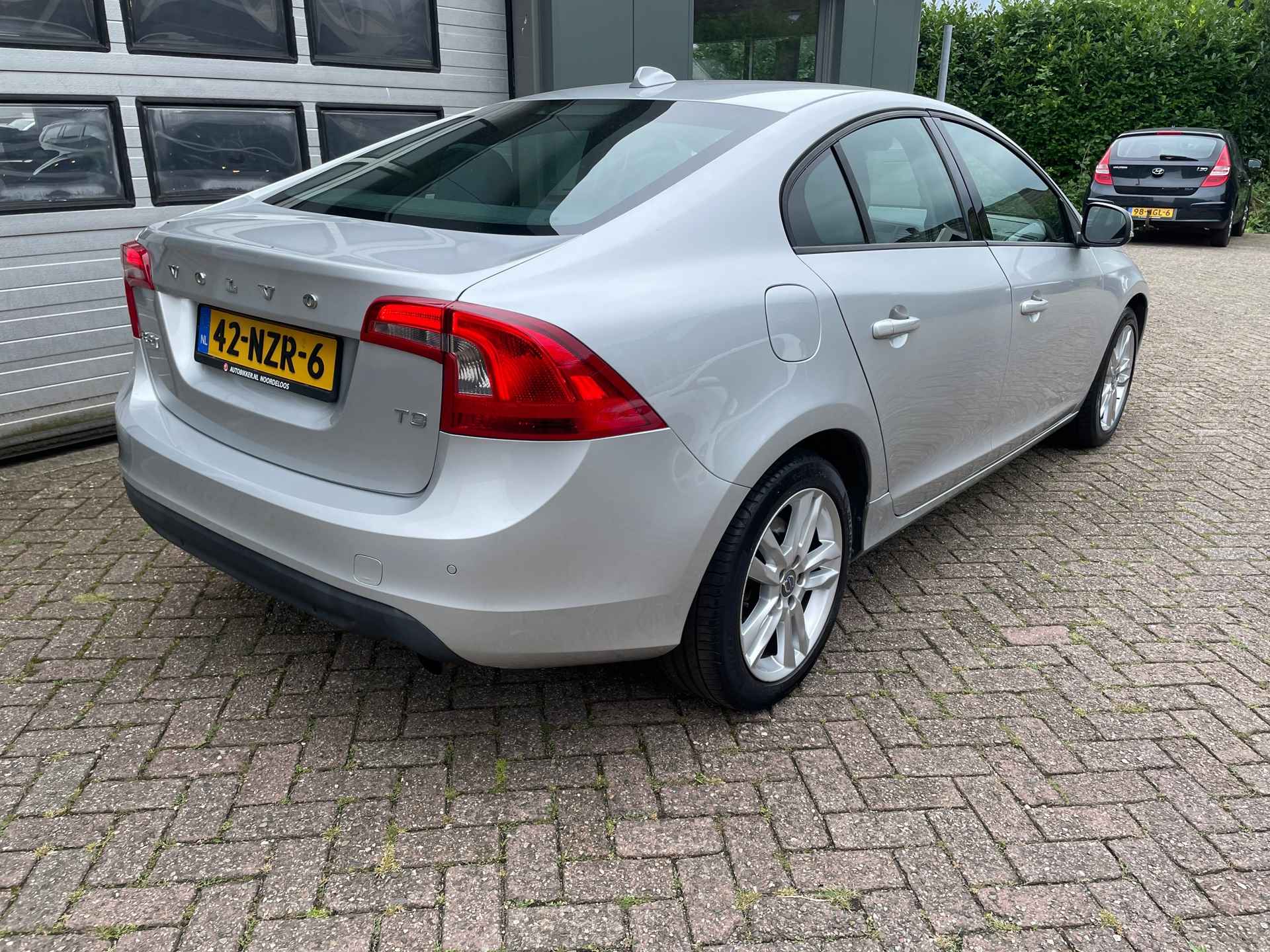 Volvo S60 1.6 T3 Base Professional - 4/16