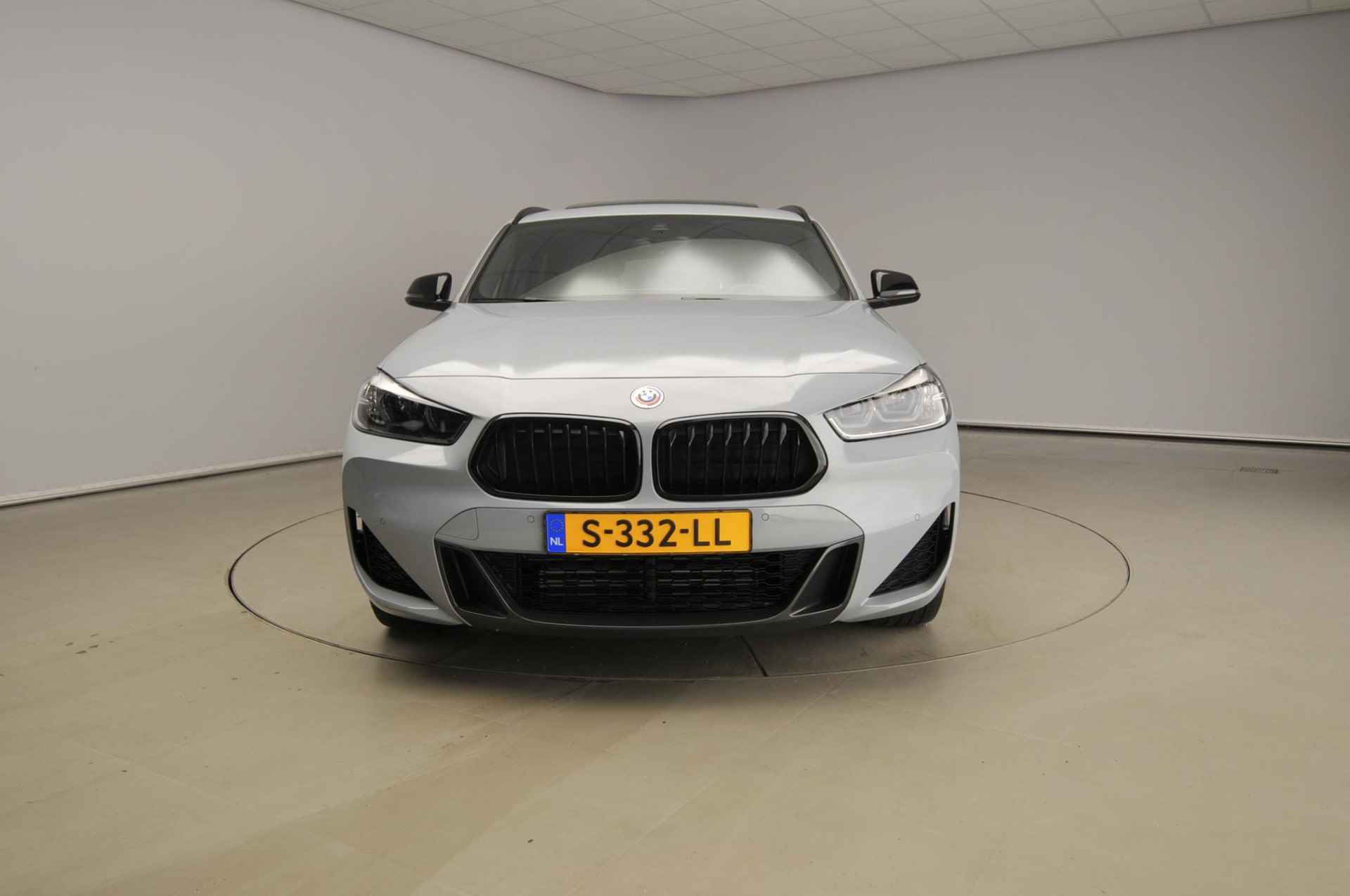 BMW X2 sDrive18i | M-Sportpakket | LED | HUD | Schuifdak | Trekhaak | Sportstoelen | DAB | Hifi speakers | Alu 19 inch - 6/47