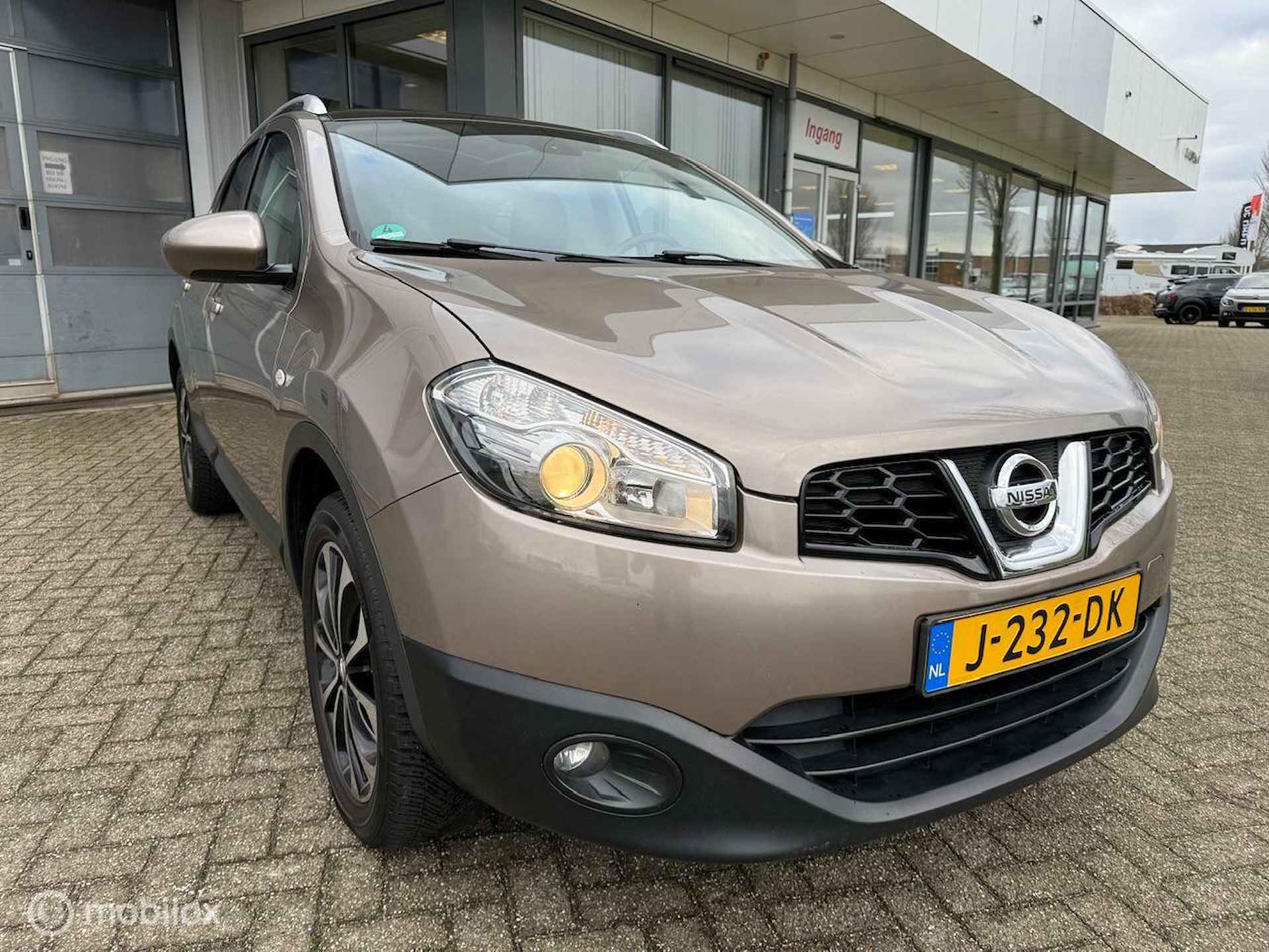 NISSAN QASHQAI +2 2.0 OPTIMA 7 PERSONEN 12 MND BOVAG RIJKLAAR PRIJS - 3/26