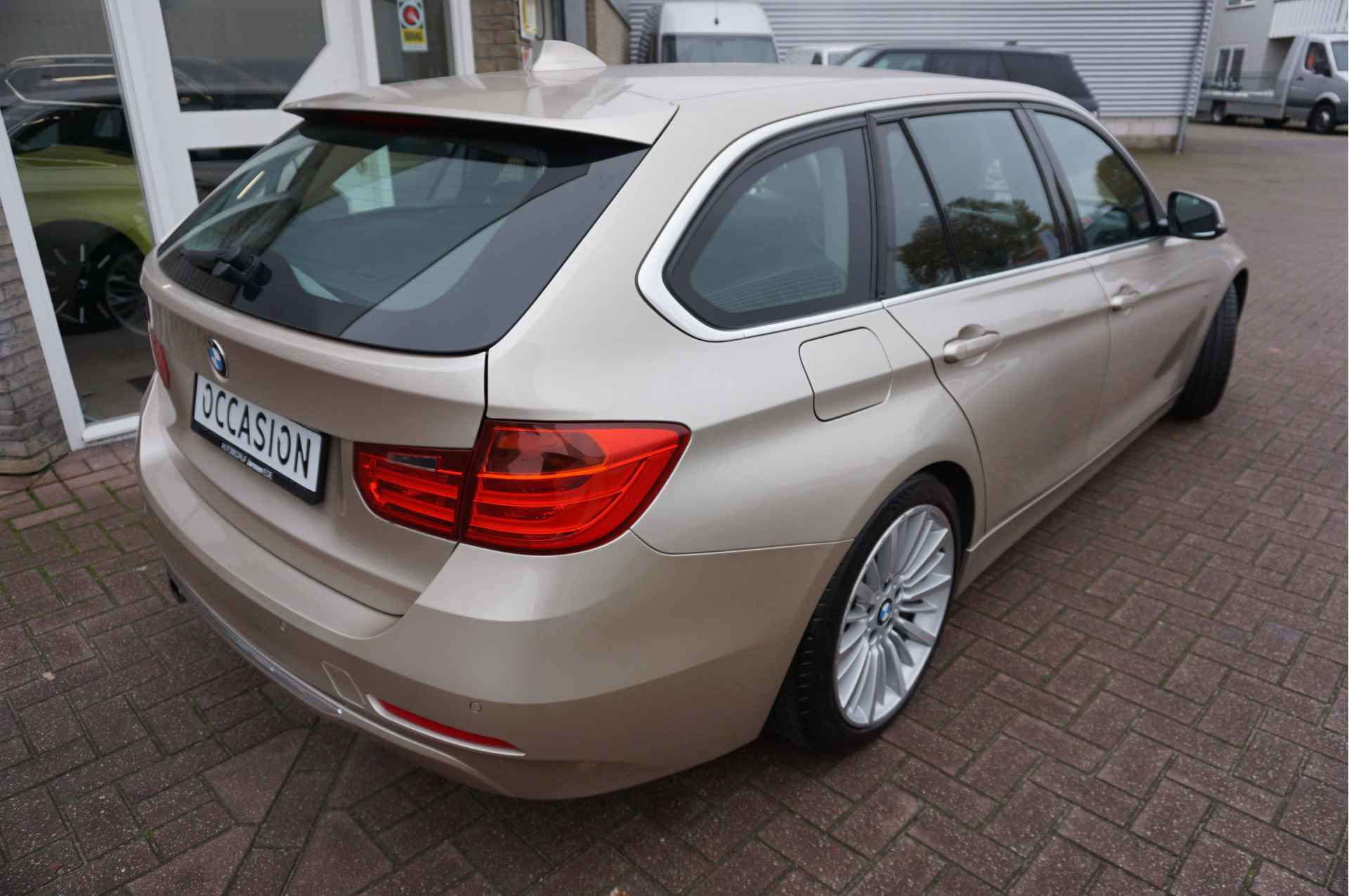 BMW 3 Serie Touring 328I Luxury Line Automaat - 3/22