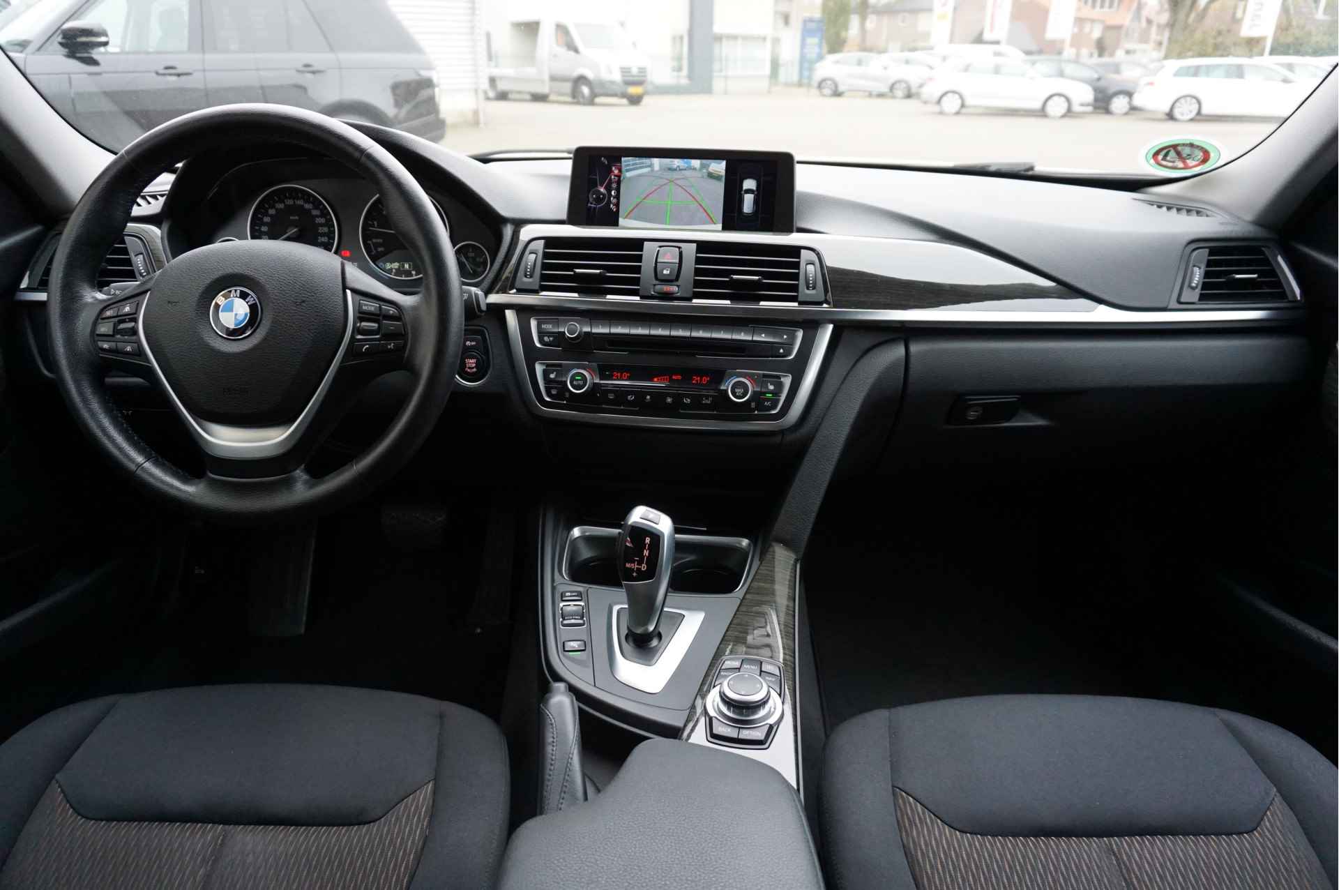 BMW 3 Serie Touring 328I Luxury Line Automaat - 13/22