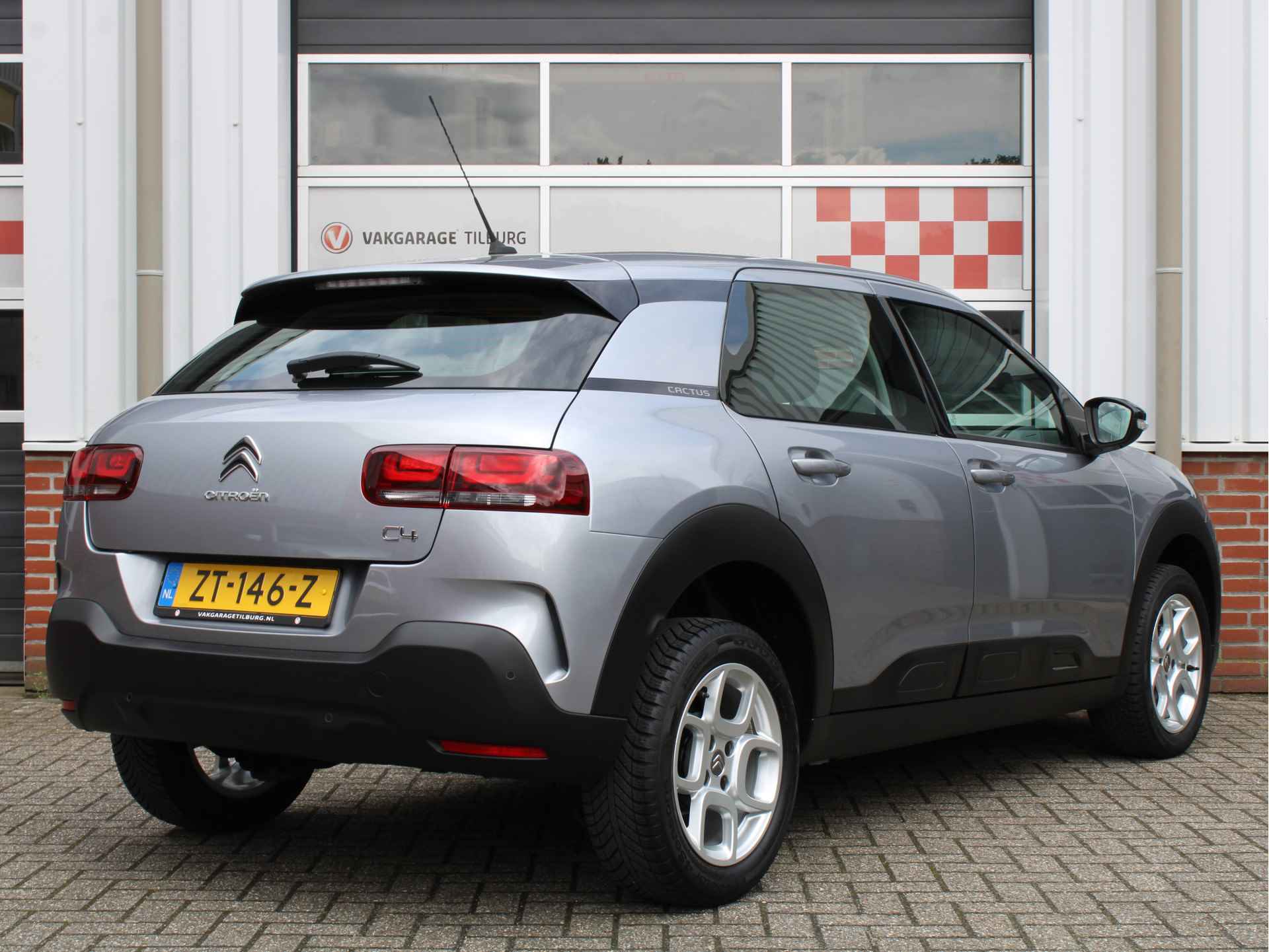 Citroën C4 Cactus 1.2 Puretech 110PK Business /NAVI/PDC/Cruise/LED/Apple carplay/Bluetooth/Climate/Lane assist/NAP! 2e eig! - 4/47