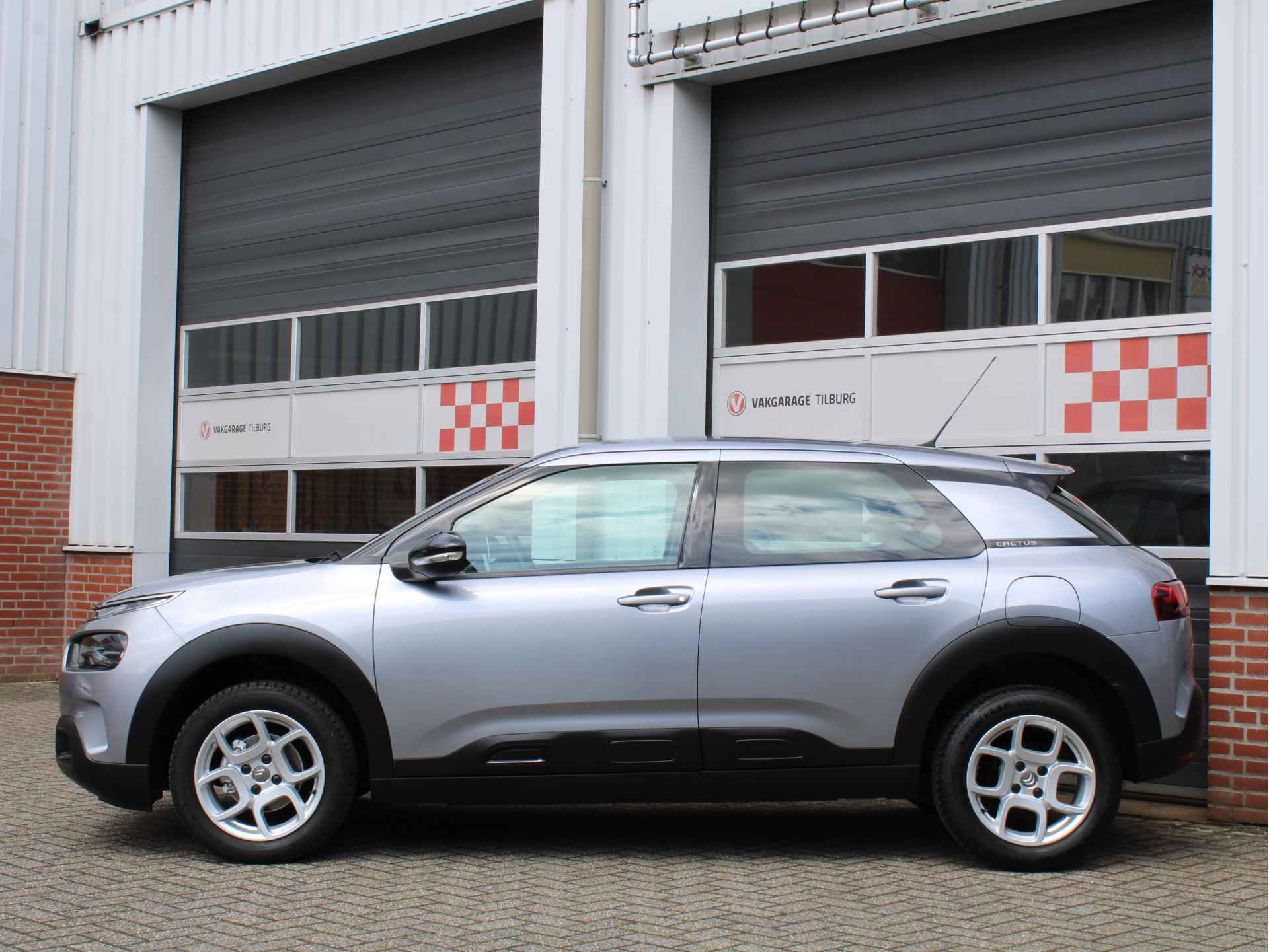 Citroën C4 Cactus 1.2 Puretech 110PK Business /NAVI/PDC/Cruise/LED/Apple carplay/Bluetooth/Climate/Lane assist/NAP! 2e eig! - 37/47