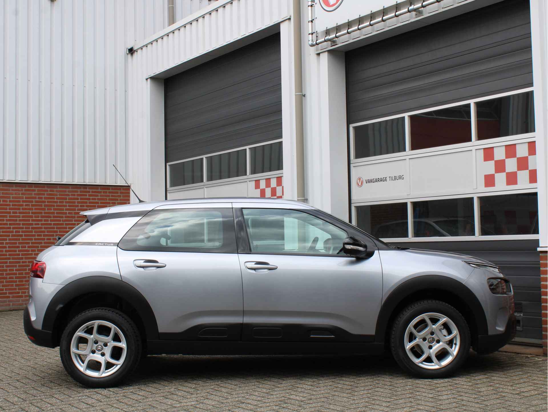 Citroën C4 Cactus 1.2 Puretech 110PK Business /NAVI/PDC/Cruise/LED/Apple carplay/Bluetooth/Climate/Lane assist/NAP! 2e eig! - 39/47