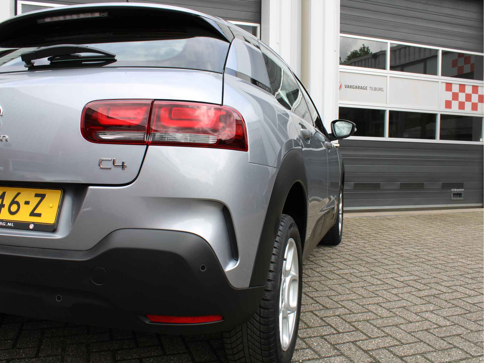 Citroën C4 Cactus 1.2 Puretech 110PK Business /NAVI/PDC/Cruise/LED/Apple carplay/Bluetooth/Climate/Lane assist/NAP! 2e eig! - 42/47