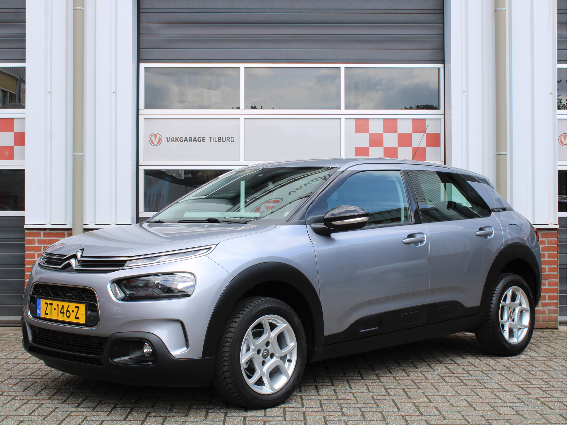 Citroën C4 Cactus 1.2 Puretech 110PK Business /NAVI/PDC/Cruise/LED/Apple carplay/Bluetooth/Climate/Lane assist/NAP! 2e eig!