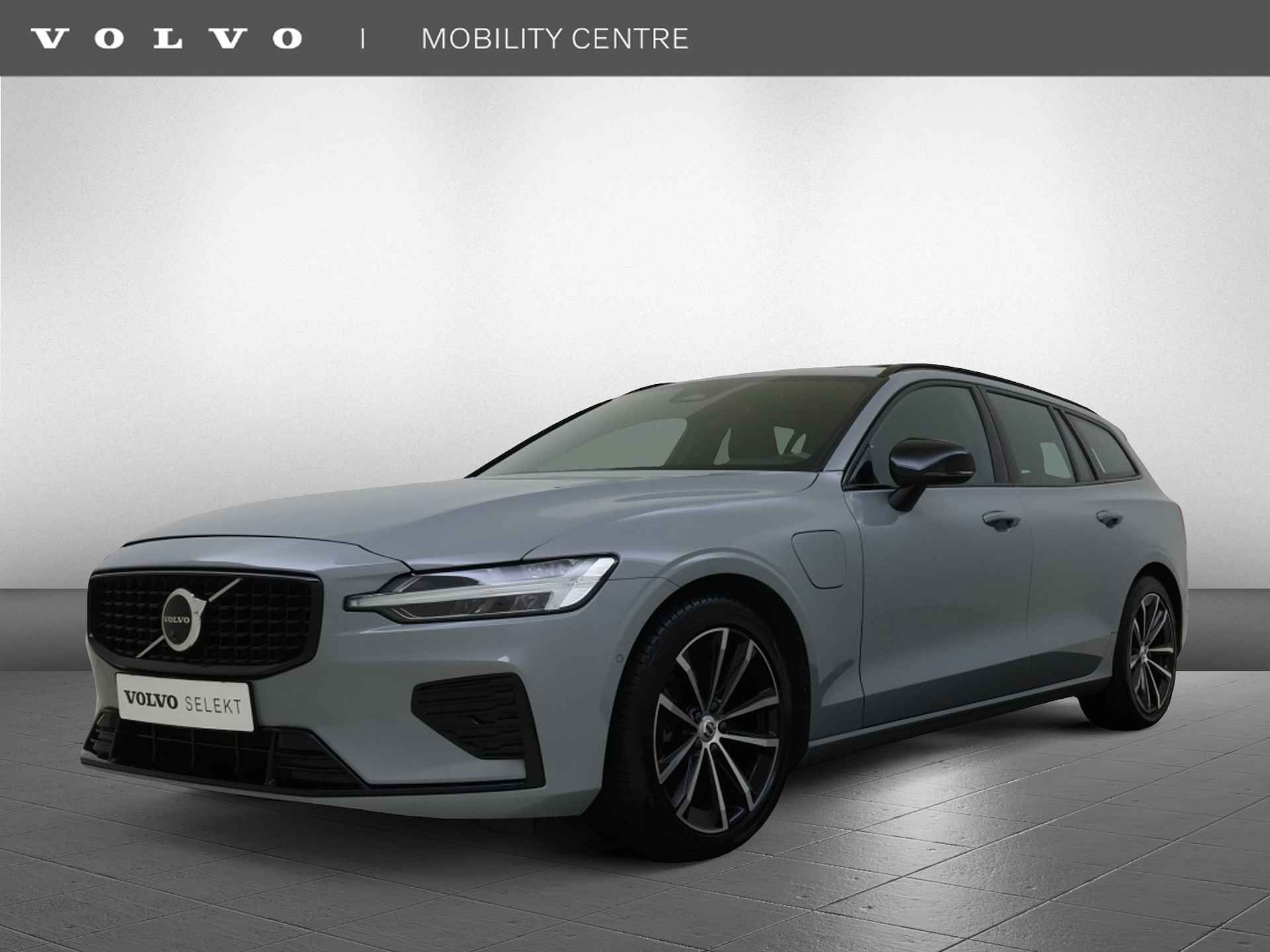 Volvo V60 T6 AWD Plus Dark | Trekhaak | 360 Graden Camera | Panoramadak |