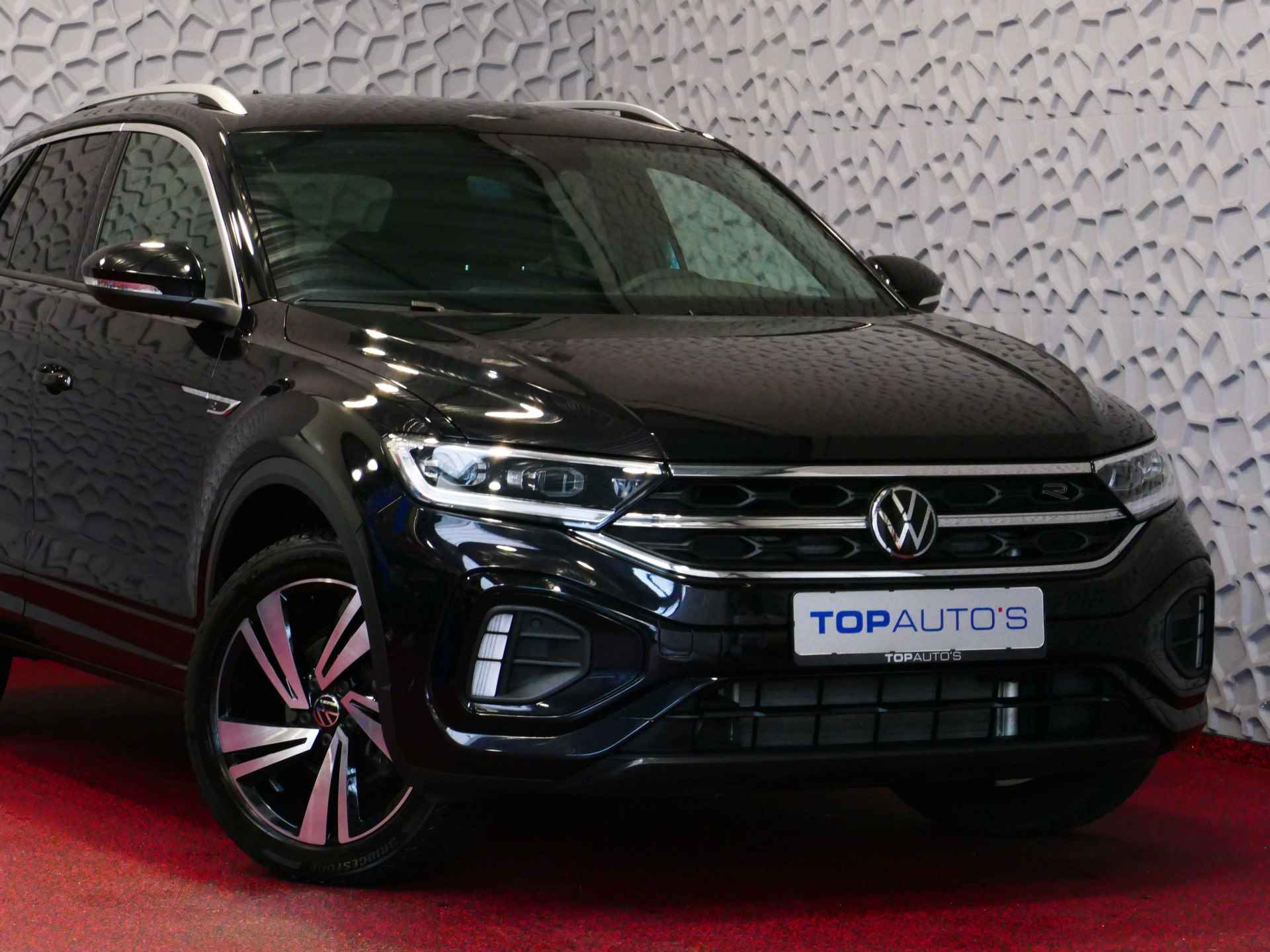 Volkswagen T-Roc 1.5 TSI 150PK R-LINE EVO IQ LIGHT ALCANTARA ELEK.KLEP CARPLAY STOEL/STUUR VERW. 18"LMV VIR.COCKPIT 06/2024 70 BIJNA NIEUWE VOLKSWAGEN'S UIT VOORRAAD LEVERBAAR - 56/77