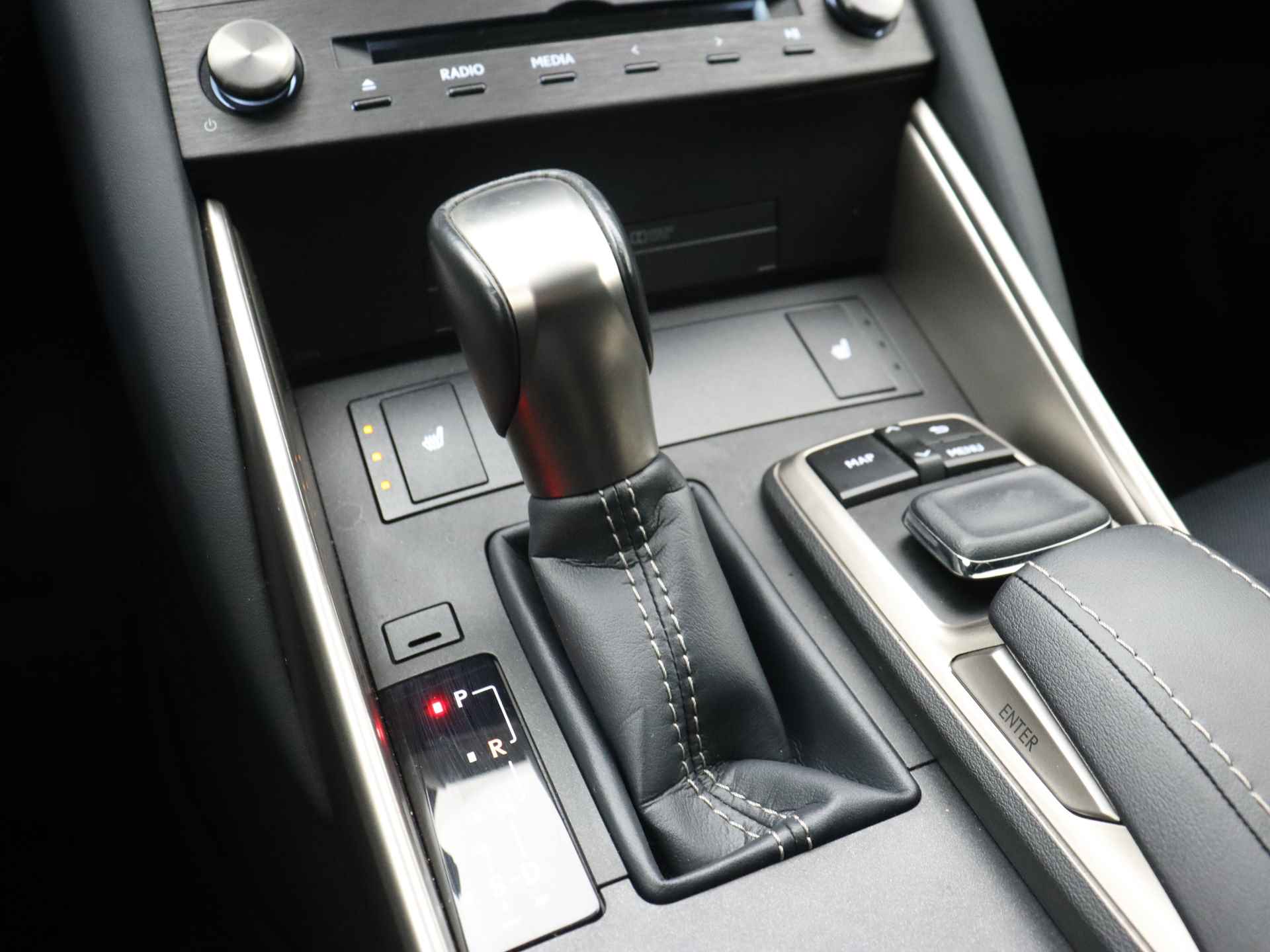 Lexus IS 300h Hybrid Limited | Cruise Control Adaptief | LM velgen | Navigatie | Climate Control | - 13/43