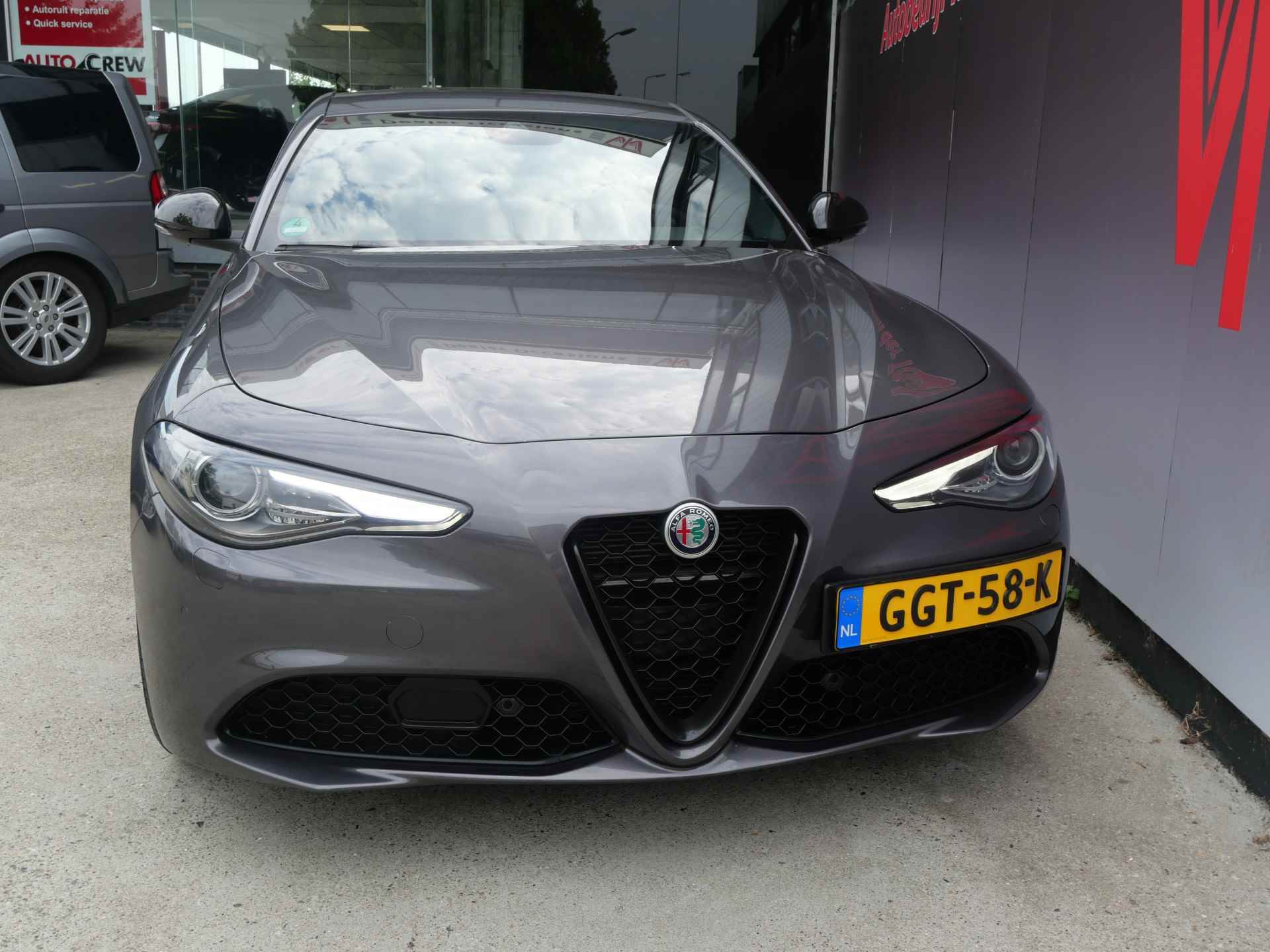 Alfa Romeo Giulia 2.0T SUPER | VELOCE PACK | CARPLAY | A.C.C. | XENON | CAMERA | 1e EIG | ALL-IN!! - 3/34