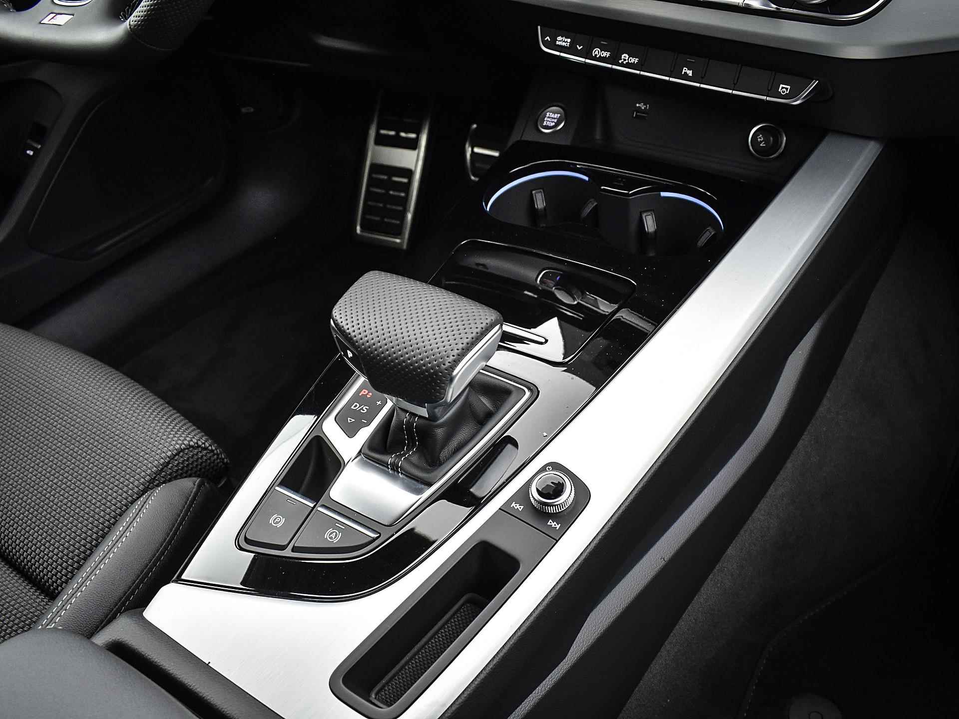 Audi A4 Avant 35 TFSI 150pk S-Tronic S Edition Competition | Camera | Apple Car Play | Navigatie | Elek. Achterklep | Sportstoelen | Stoelverwarming | P-Sensoren | Garantie t/m 18-09-2027 of 100.000km - 32/36