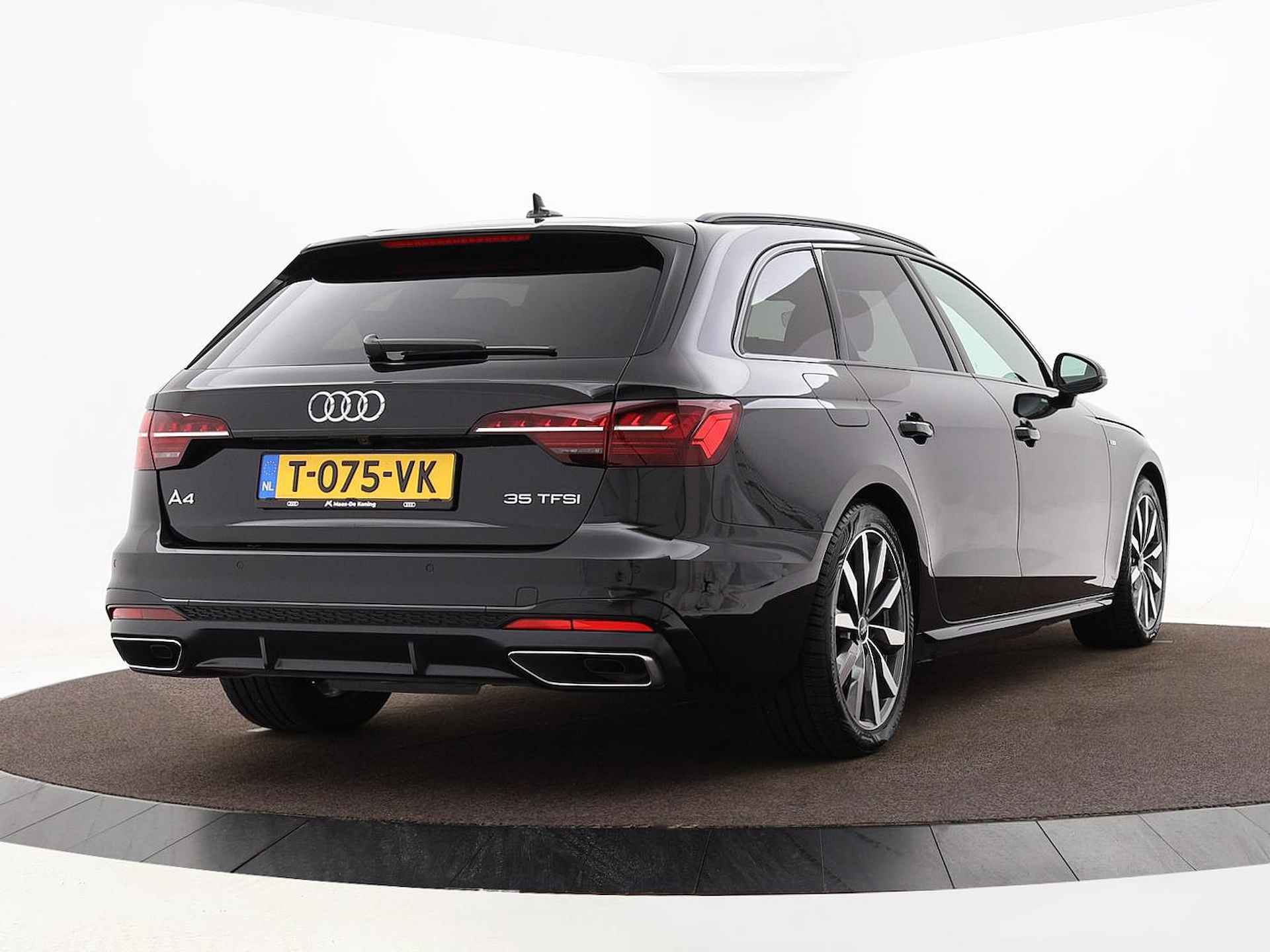 Audi A4 Avant 35 TFSI 150pk S-Tronic S Edition Competition | Camera | Apple Car Play | Navigatie | Elek. Achterklep | Sportstoelen | Stoelverwarming | P-Sensoren | Garantie t/m 18-09-2027 of 100.000km - 3/36
