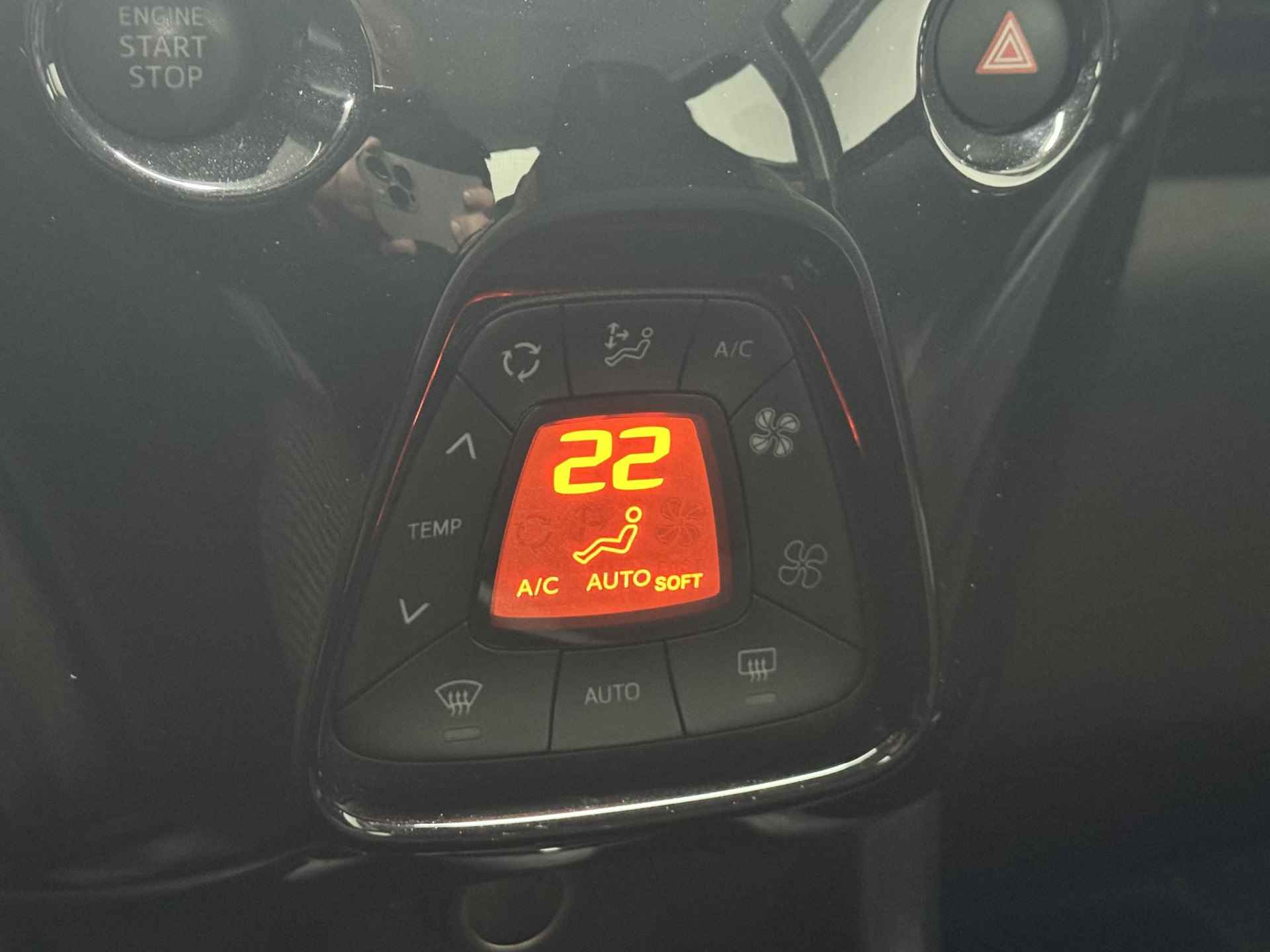 Toyota Aygo 1.0 VVT-i X-Clusive Navi Camera Clima Keyless - 9/17