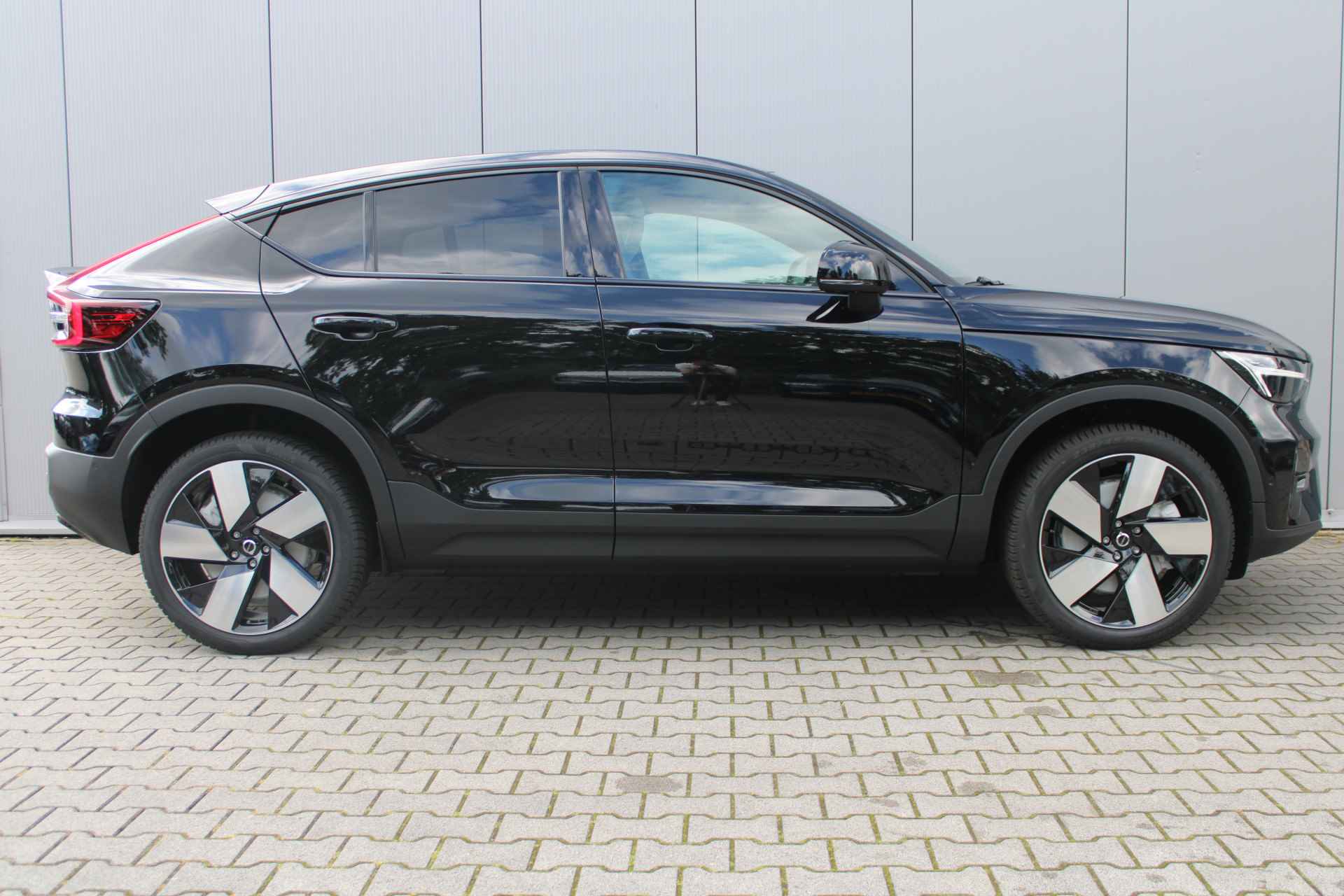 Volvo C40 Extended Range Ultra 82 kWh | 360 graden camera | Trekhaak | Getint glas | Volvo EV subsidie € 2950,- korting - 4/33