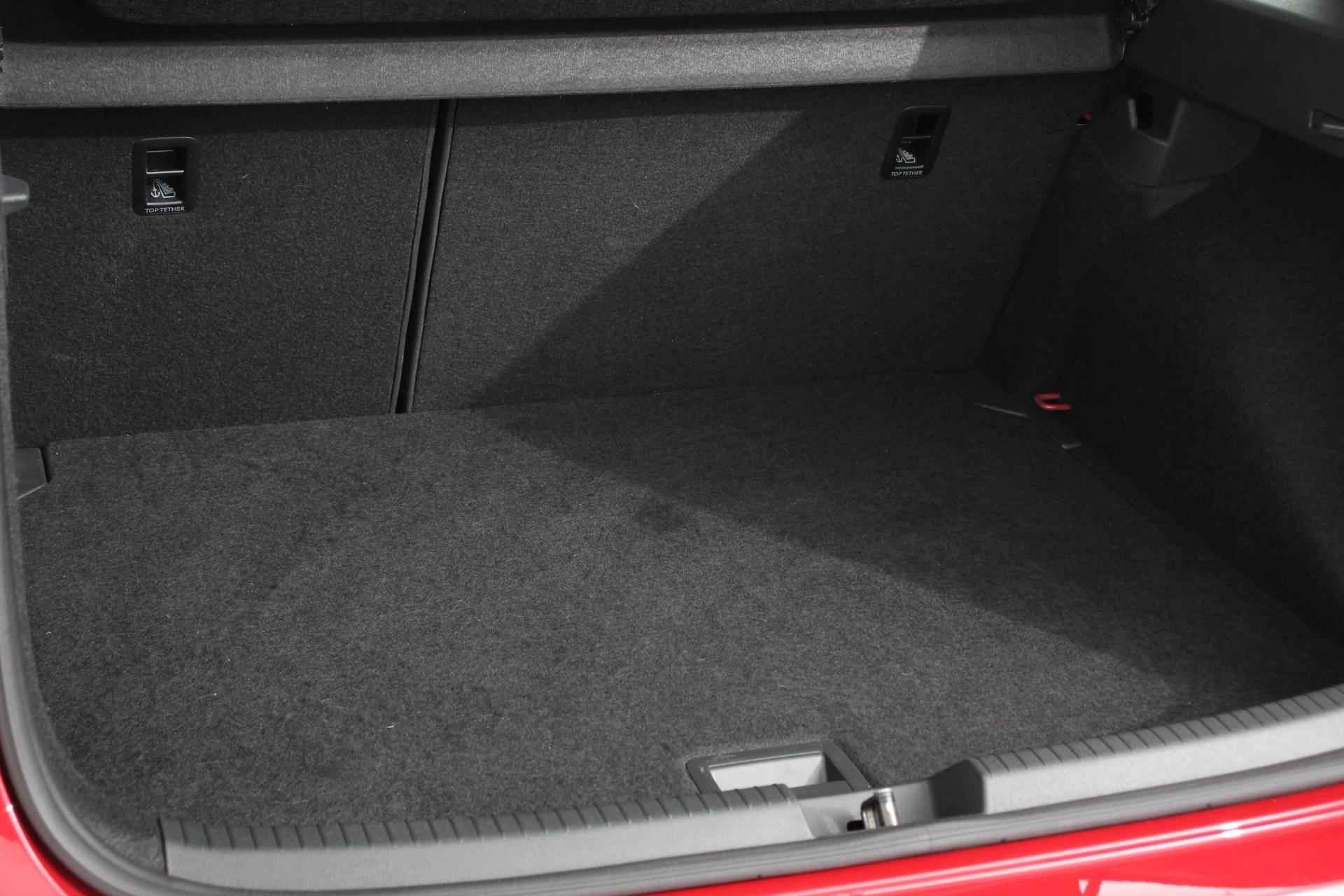 Volkswagen Taigo 1.5 TSI 150pk DSG Style | Navigatie | Apple Carplay/Android Auto | Parkeersensoren | Camera | Park Assist | Blind Spot Assist | Adaptive Cruise Control | Stoelverwarming | Virtual Cockpit | LED-koplampen - 26/30