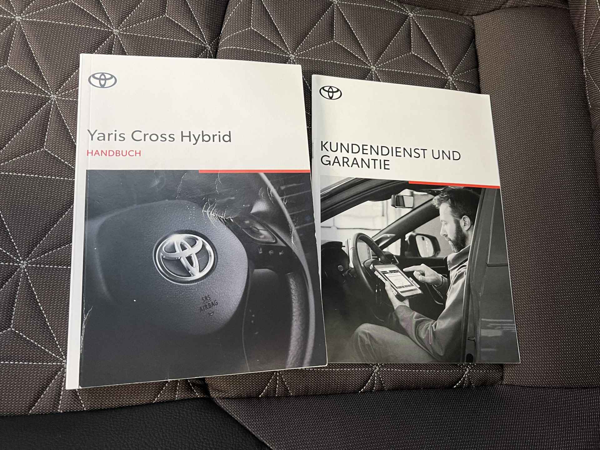 Toyota Yaris Cross 1.5 Hybrid Executive bi-tone, Pano, AWD. - 30/31