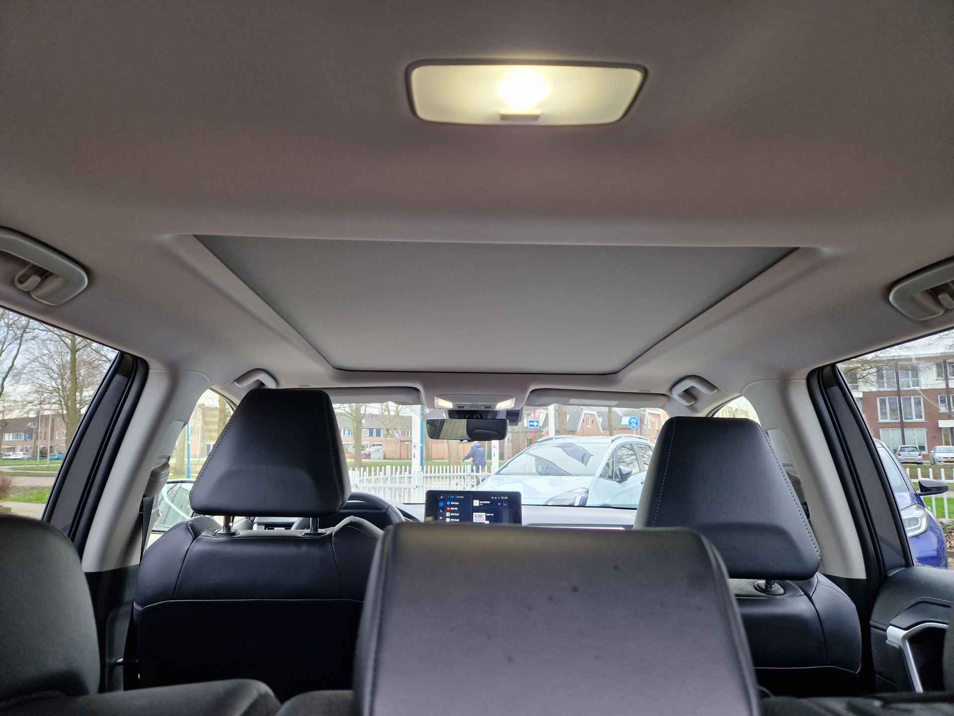Toyota RAV4 2.5 Hybrid AWD Executive Premium Panoramadak Trekhaak JBL, Stoel verwarmd + koeling, Dodehoekdetectie, Elek.stoelen + Geheugen , All-in Rijklaarprijs - 5/21