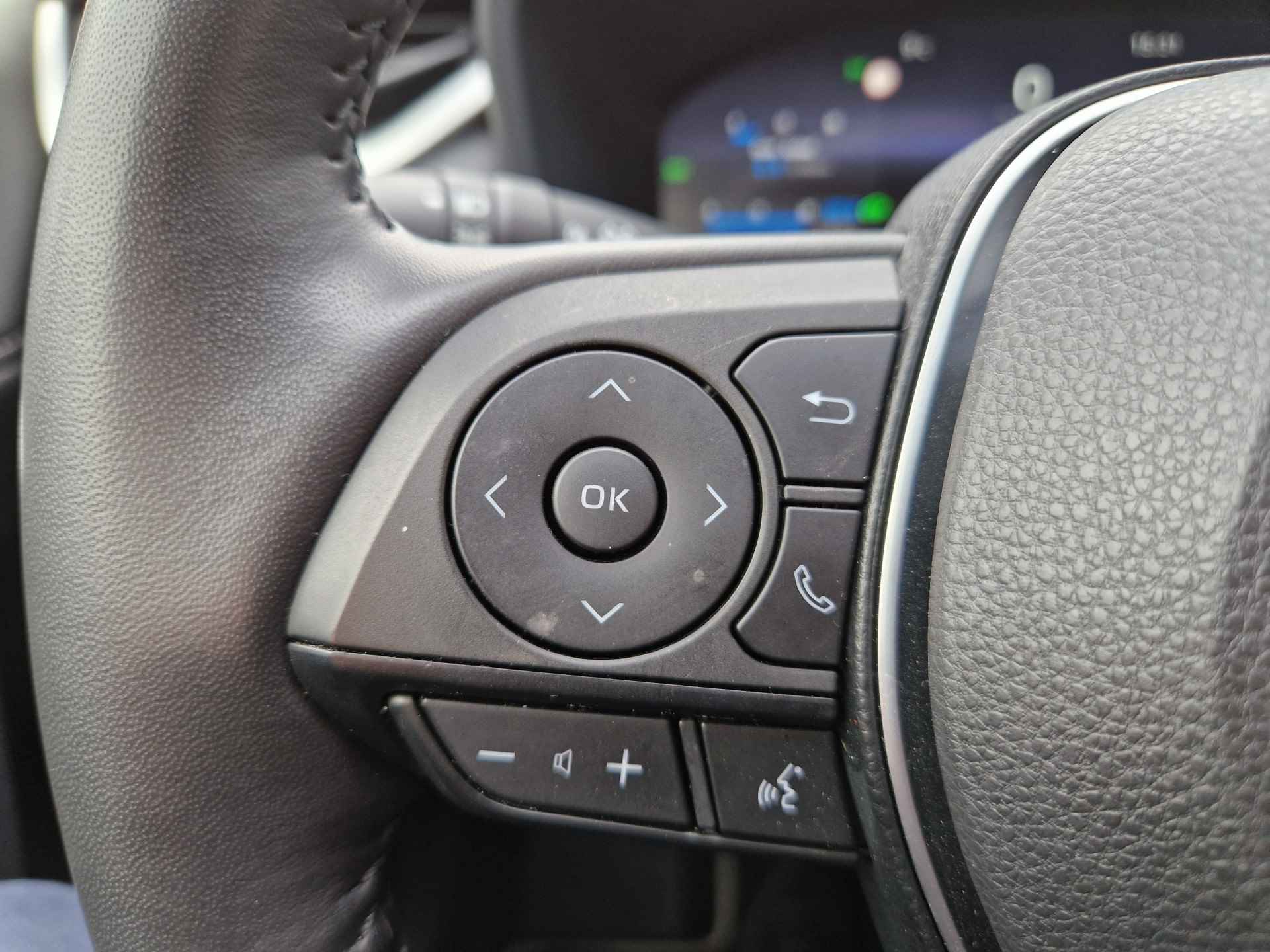 Toyota RAV4 2.5 Hybrid AWD Executive Premium Panoramadak Trekhaak JBL, Stoel verwarmd + koeling, Dodehoekdetectie, Elek.stoelen + Geheugen , All-in Rijklaarprijs - 16/21