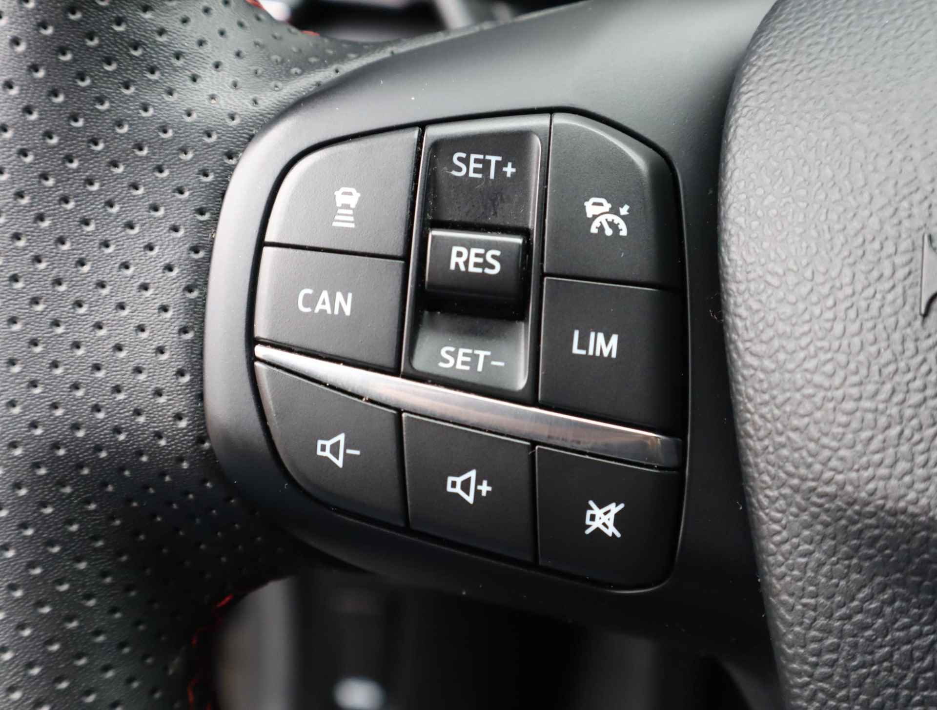 Ford Puma 1.0 EcoBoost Hybrid ST-Line X First Edition 155 PK | LED Koplampen | Elektrische achterklep | Keyless | Navigatie | Apple Carplay & Android Auto | BLIS | Adaptieve Cruise Control | 1ste eigenaar - 13/50
