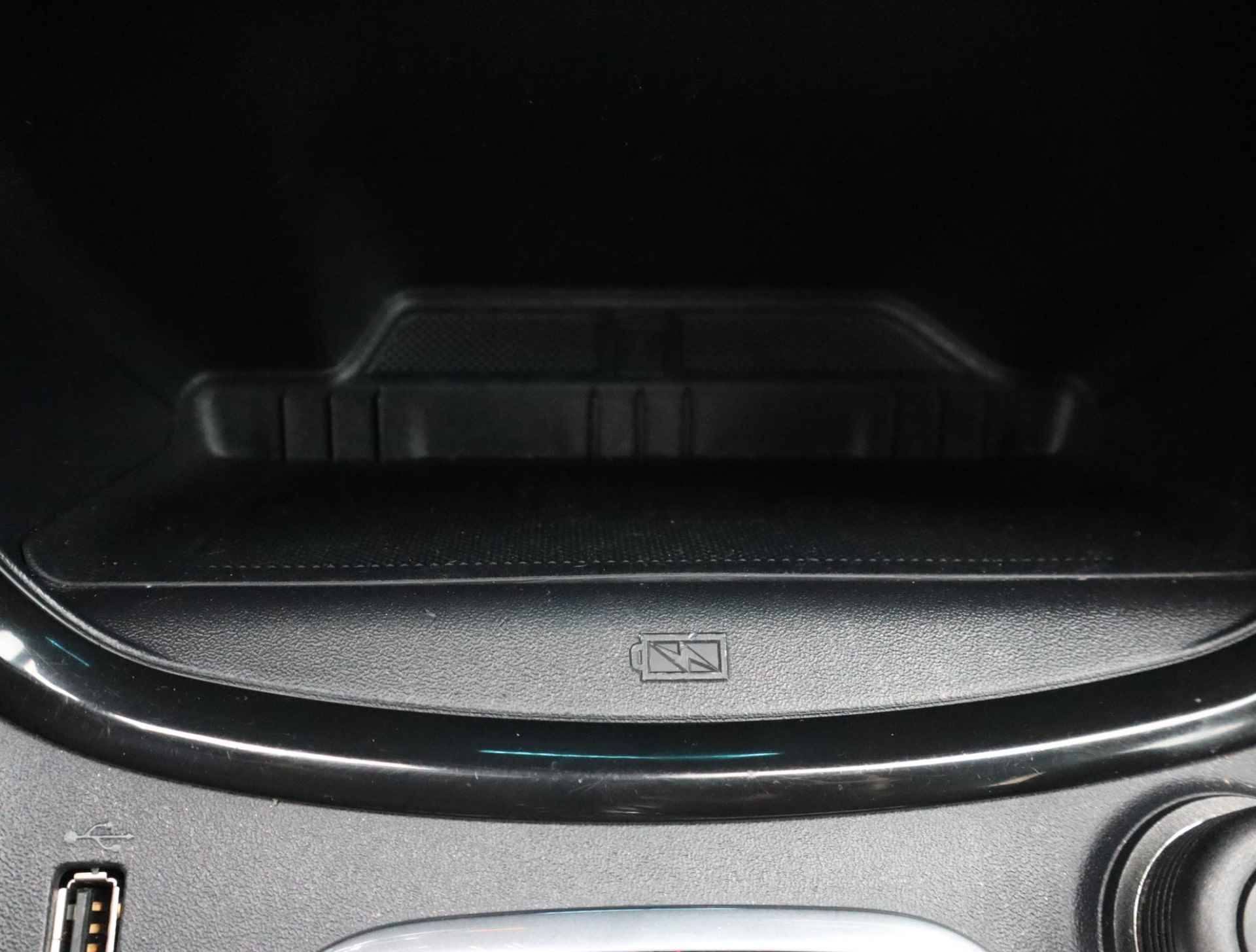 Ford Puma 1.0 EcoBoost Hybrid ST-Line X First Edition 155 PK | LED Koplampen | Elektrische achterklep | Keyless | Navigatie | Apple Carplay & Android Auto | BLIS | Adaptieve Cruise Control | 1ste eigenaar - 23/50