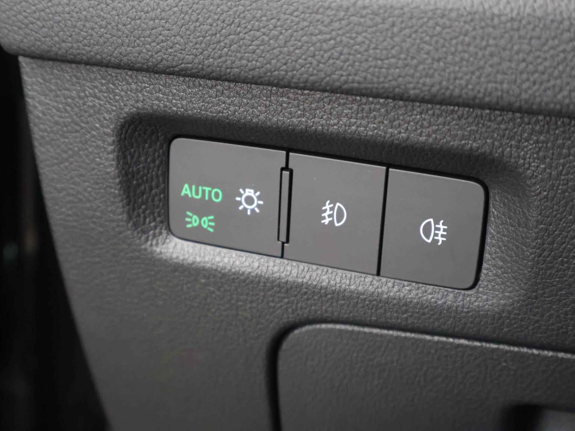 Skoda Octavia Combi 1.4 TSI iV PHEV Business Edition | Digitaal Dashboard | Apple CarPlay | PDC | DAB | Spiegels inklapbaar/Verwarmd | Crystal Light | Navigatie | - 33/41