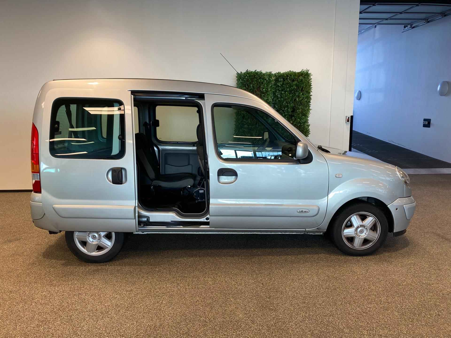 Renault Kangoo Rolstoelauto Automaat (airco) 3+1 - 9/33