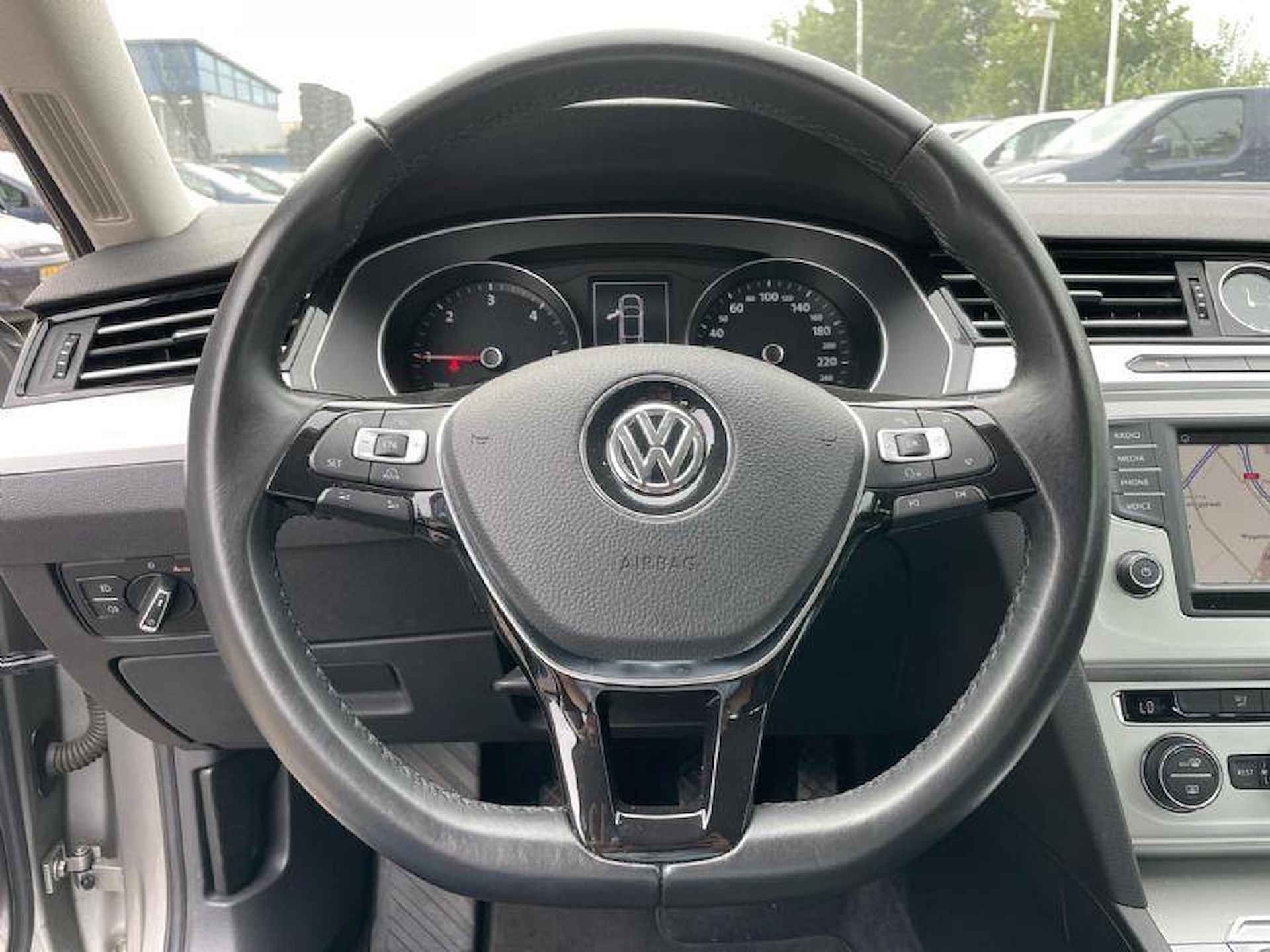 Volkswagen Passat 1.6 TDI Connected Series, 1E EIG, NAP, VOLLEDIGE OH BESCHIKBAAR, LAGE KM! - 15/21