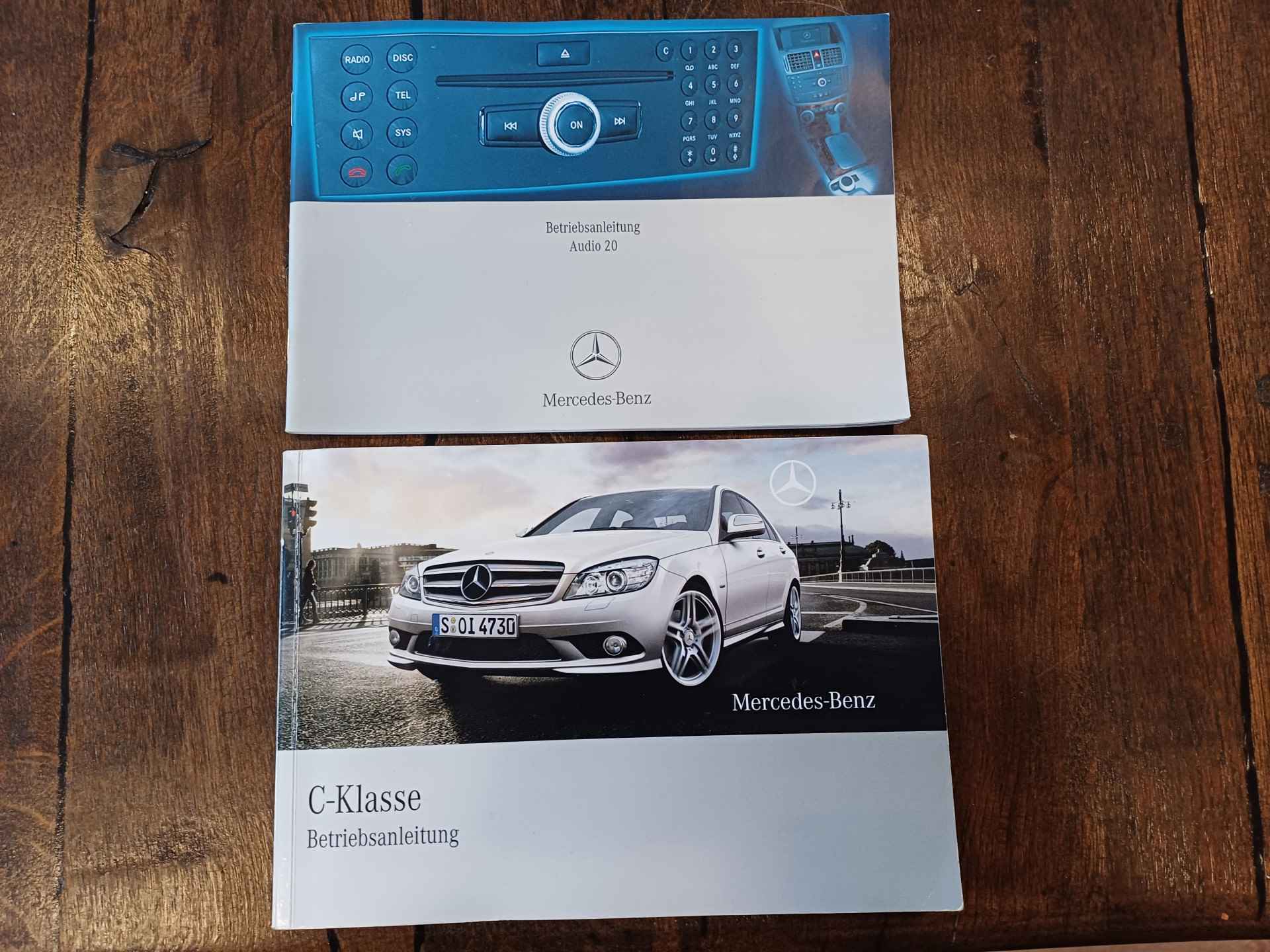 Mercedes-Benz C-Klasse 180 K Elegance /Nieuwstaat !/Top onderhoud!/Clima/Cruise/Hout/Telefoon - 44/50