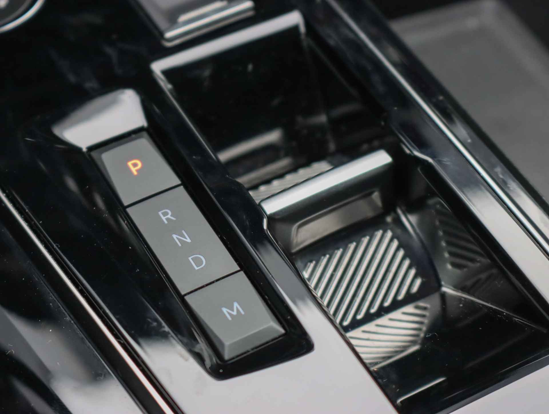 Peugeot 3008 1.2 PureTech GT | stoelverwarming | camera | Apple carplay/ Android auto | - 37/51