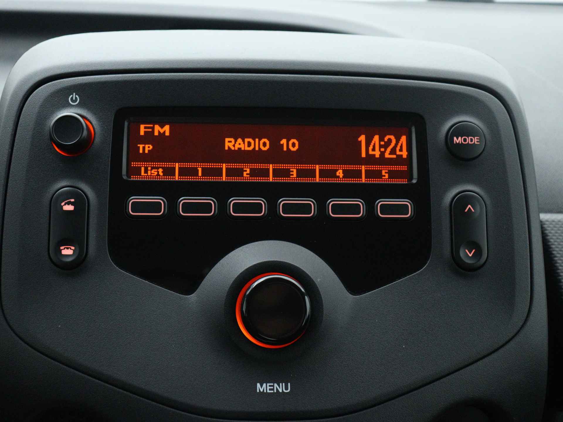 Toyota Aygo 1.0 VVT-i x-fun | Airco | Bluetooth | - 10/40