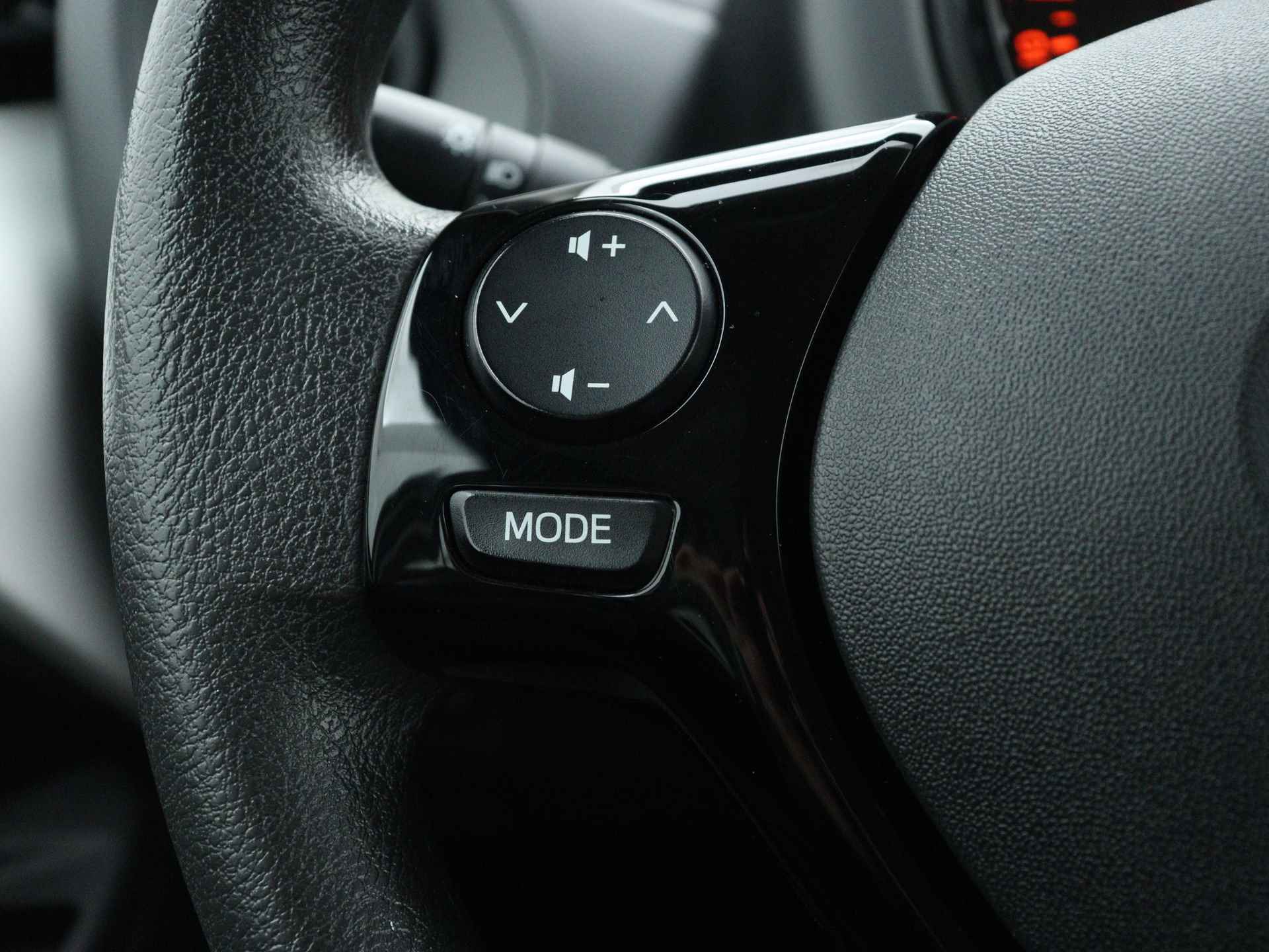 Toyota Aygo 1.0 VVT-i x-fun | Airco | Bluetooth | - 21/40
