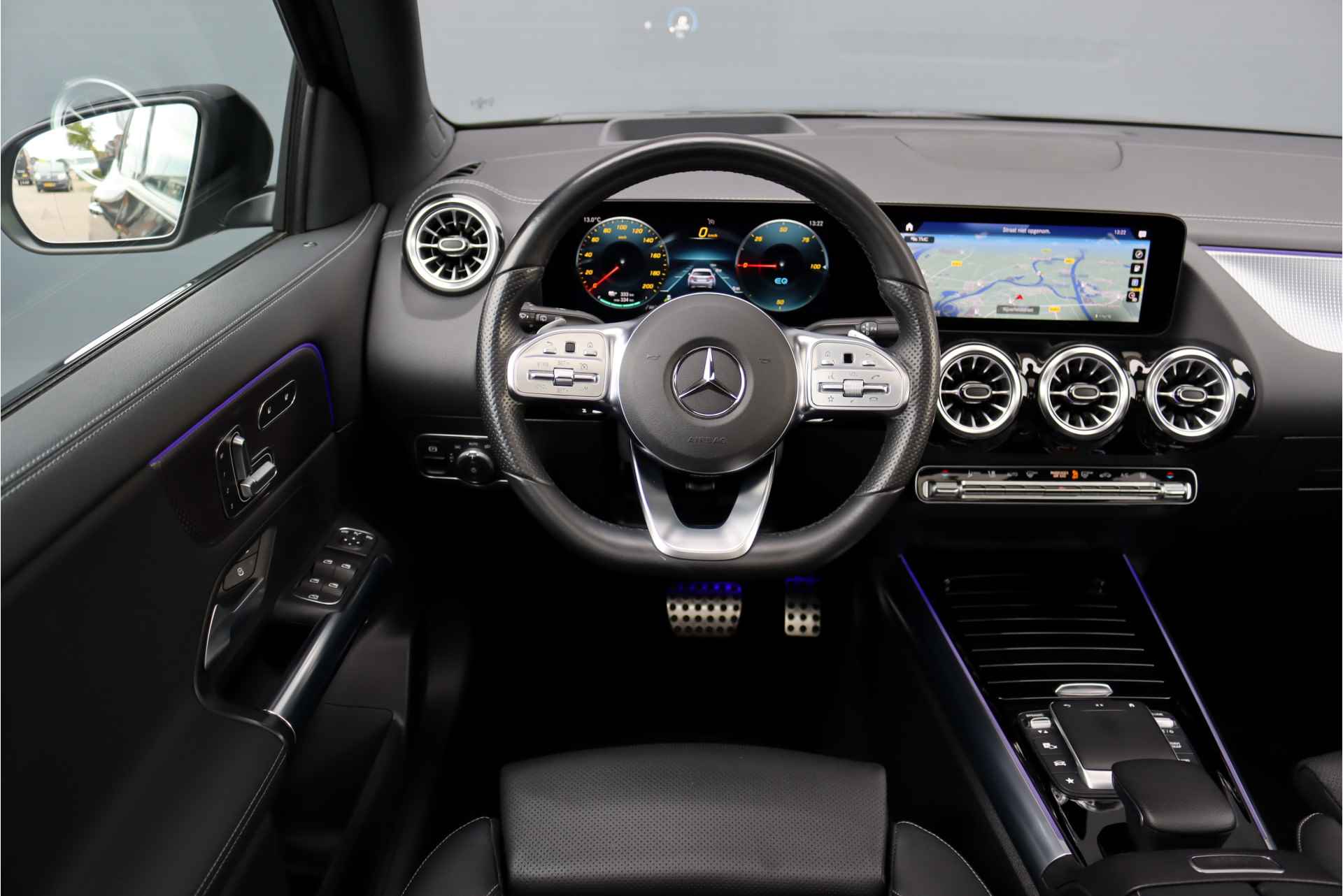 Mercedes-Benz EQA 250 Premium AMG Line 67 kWh | Panoramadak | Stoelventilatie | Memory | Leder | Trekhaak | HUD | Keyless Go | Advanced Sound System | Surround Camera | Dodehoekassistent | - 30/45