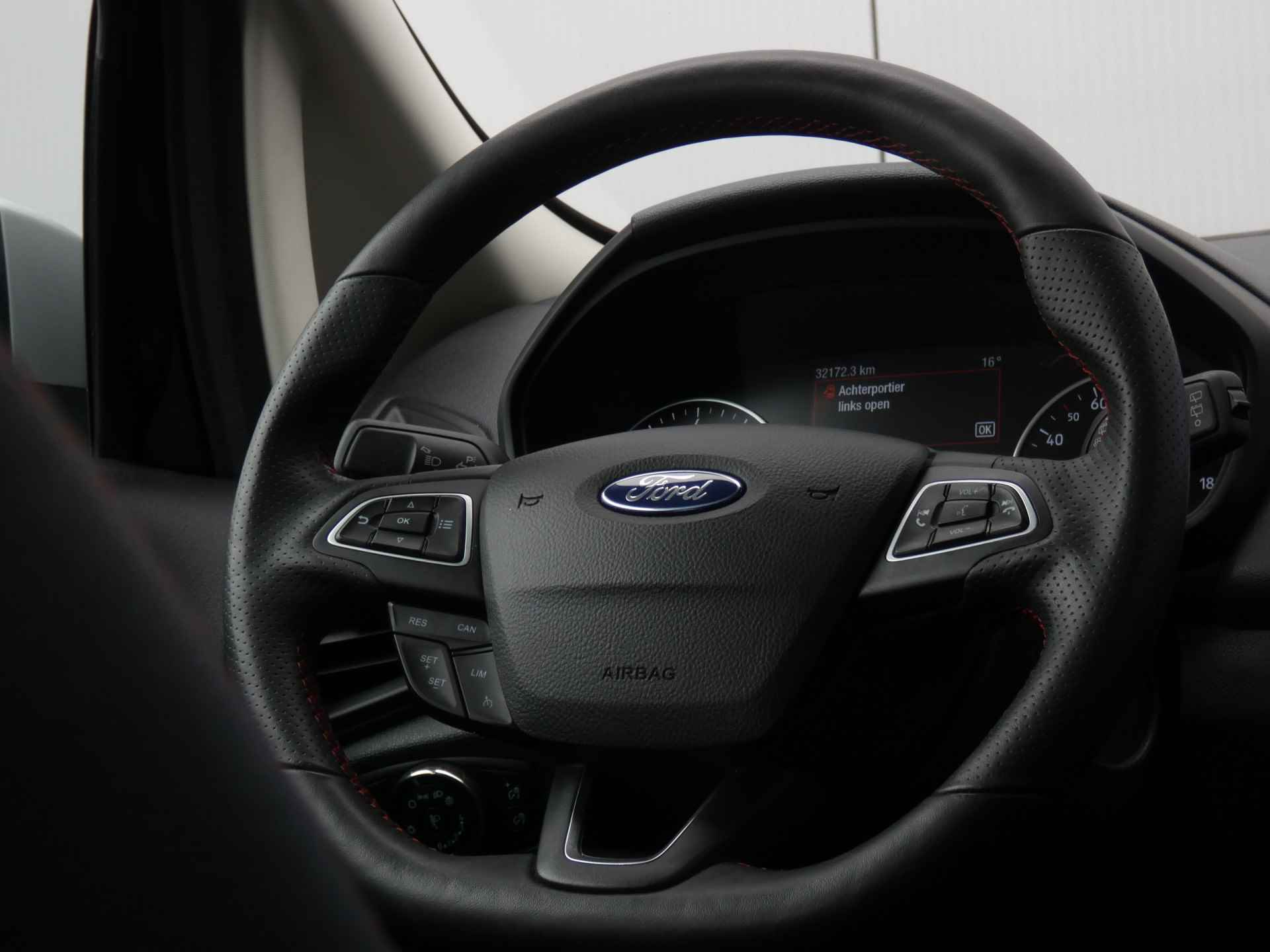 Ford EcoSport 1.0 EcoBoost ST-Line Black | Schuif/-Kanteldak | Stoelverwarming | Keyless | Navigatie - 24/61