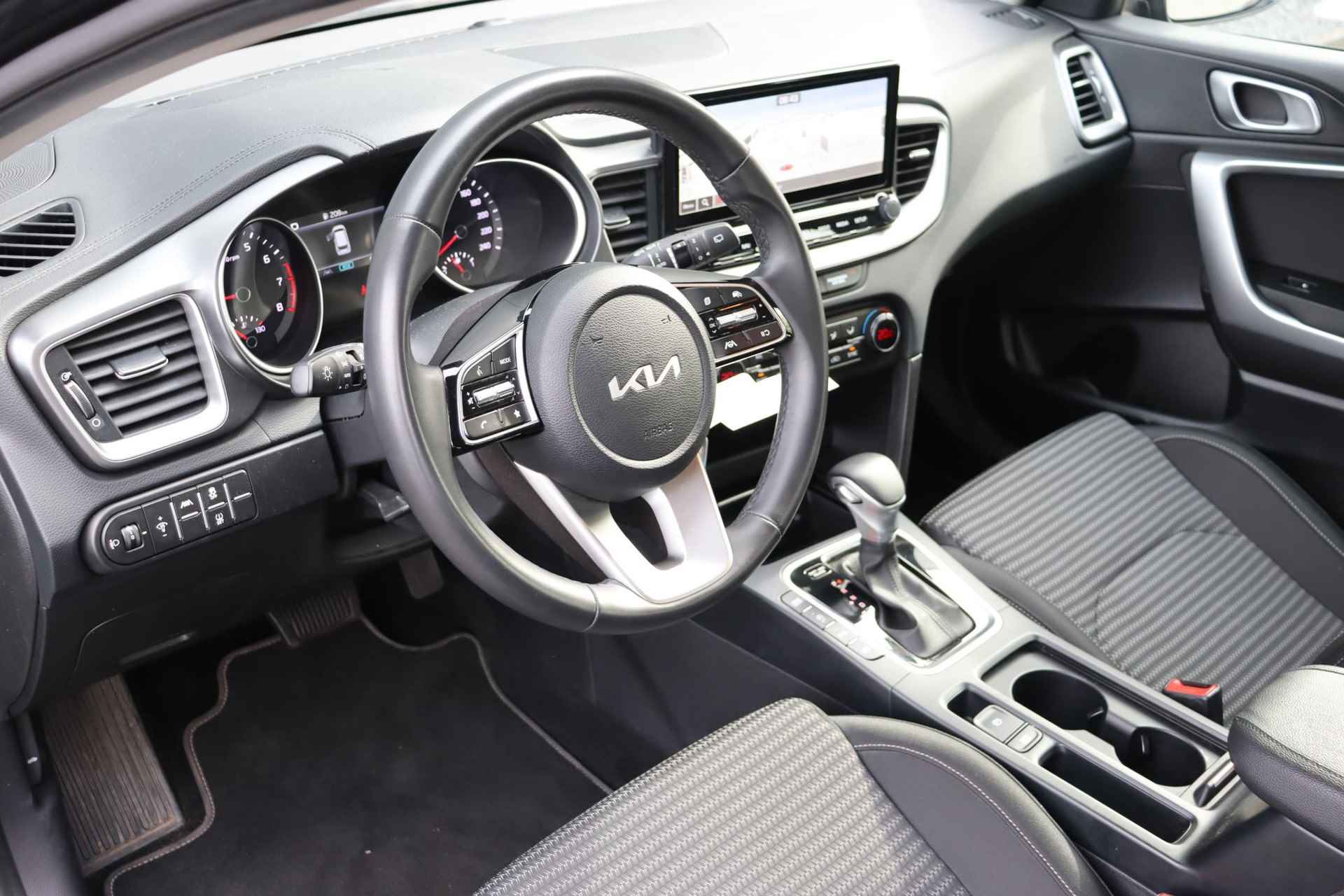 Kia Ceed Sportswagon 1.0 T-GDi MHEV DynamicLine / Navigatie /  Camera / Carplay / - 12/35