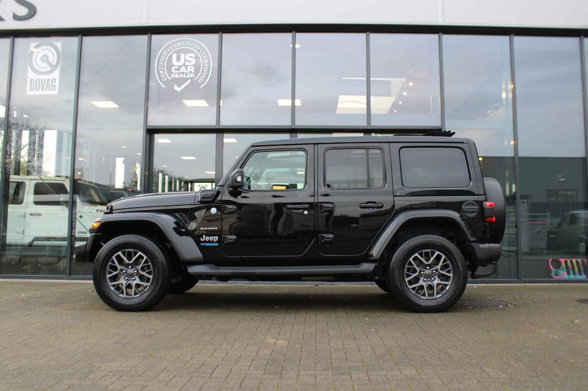 JEEP Wrangler 4XE 380 SAHARA, Plug In Hybrid / My Sky open dak 47.292 KM. - 5/36