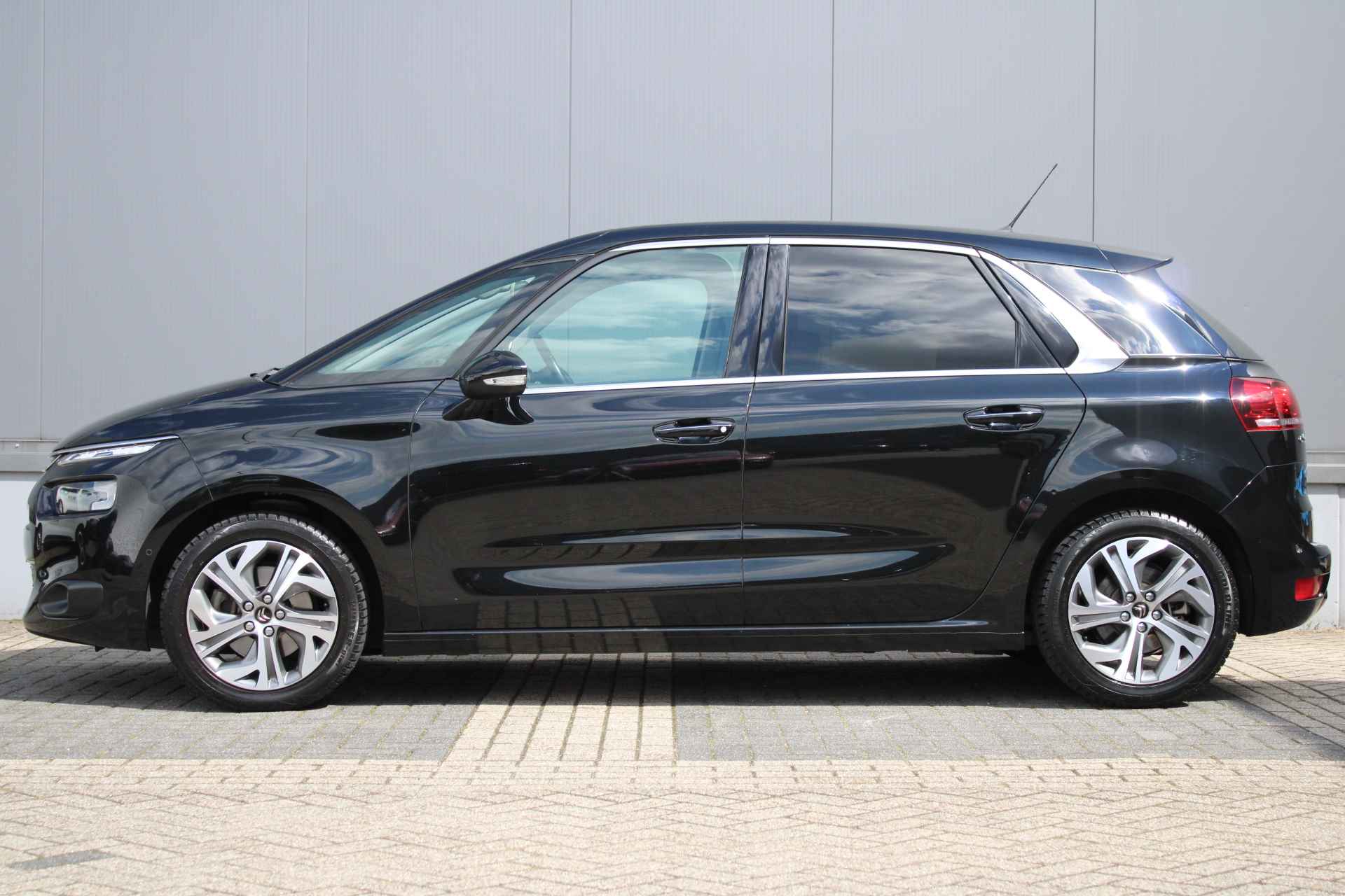 Citroën C4 Picasso 1.6 e-THP 165-PK Intensive Automaat LMV | LED | PARKEER CAMERA | NAVI | KEYLESS ENTRY | TREKHAAK - 3/43