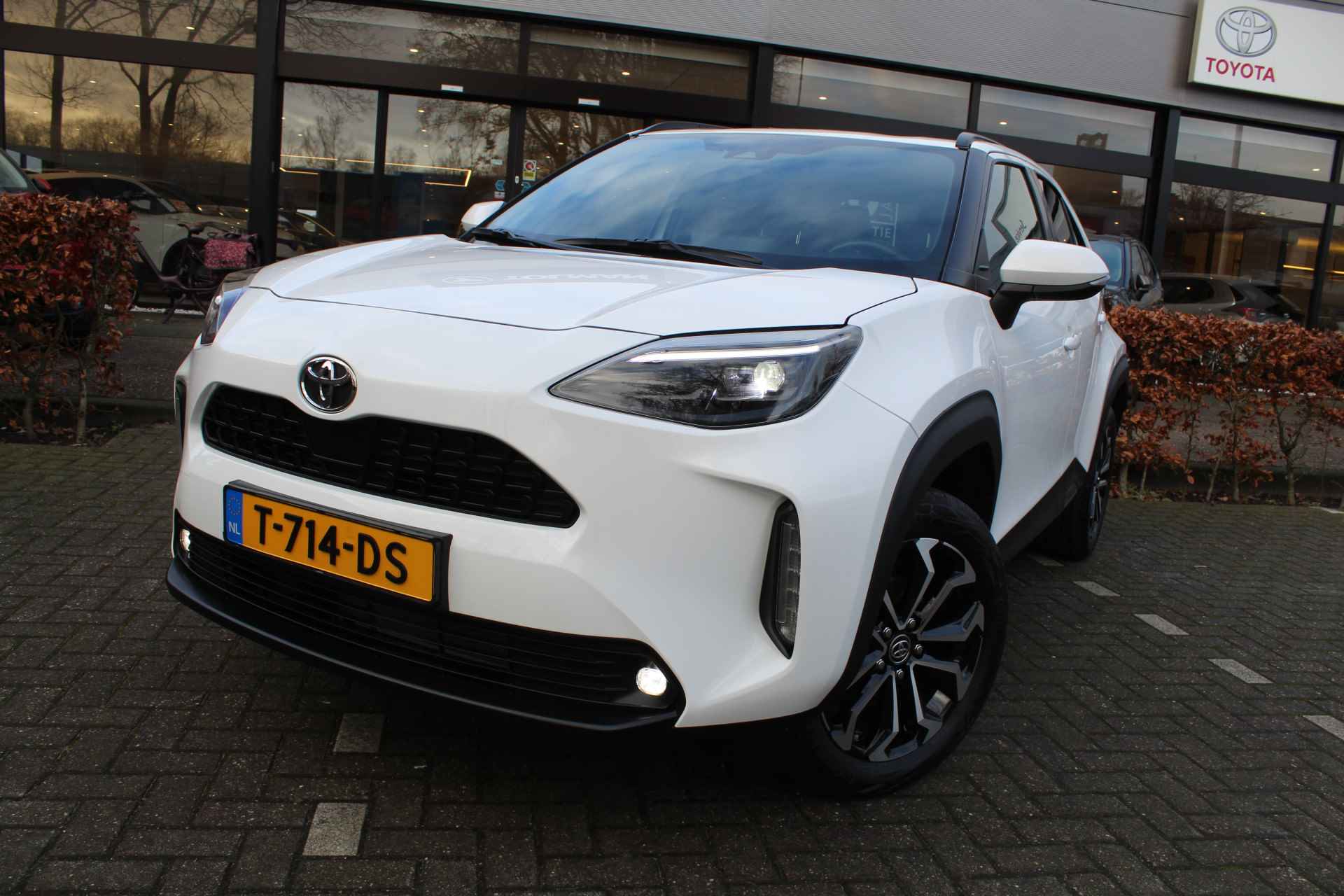 Toyota Yaris Cross 1.5 VVT-I Dynamic | Rijklaar | Trekhaak | Navi | Keyless | LED | Apple/Android | Adaptive Cruise | NL-auto - 23/26