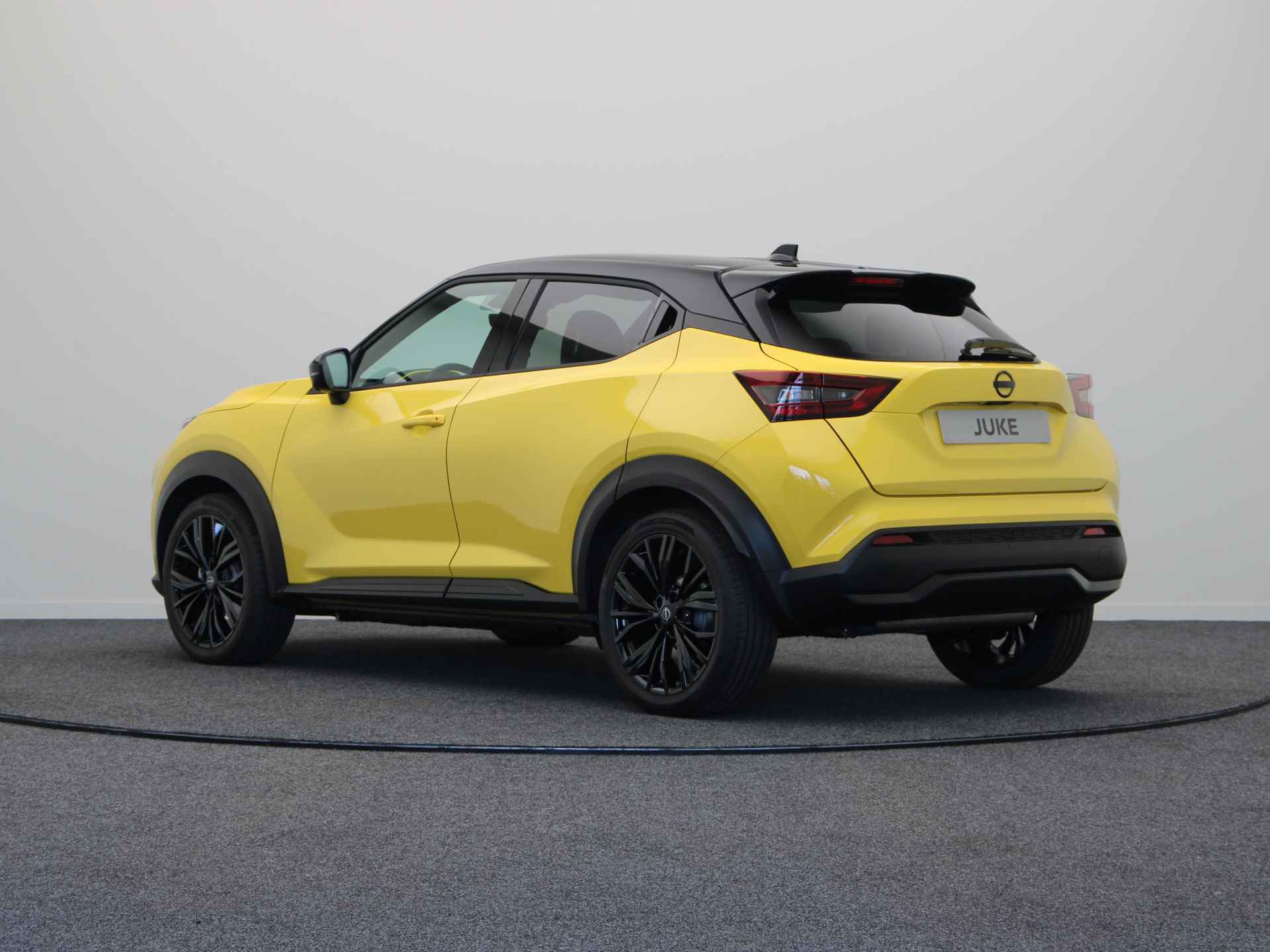 Nissan Juke N-Sport + Technology Pack + Cold Pack + Interior Pack Chic Black 1.6L HYBRID 143 - 2/41