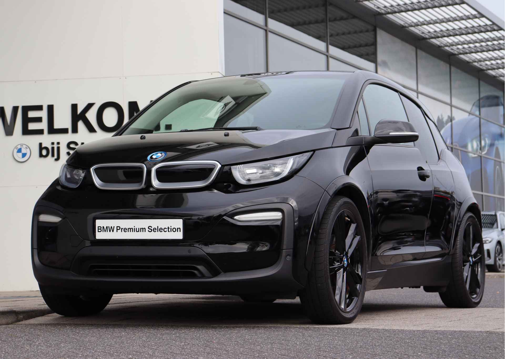 BMW i3 Dark Shadow / Sportpakket / Achteruitrijcamera / Comfort Access / Harman-Kardon / Stoelverwarming / Navigatie Professional - 7/27