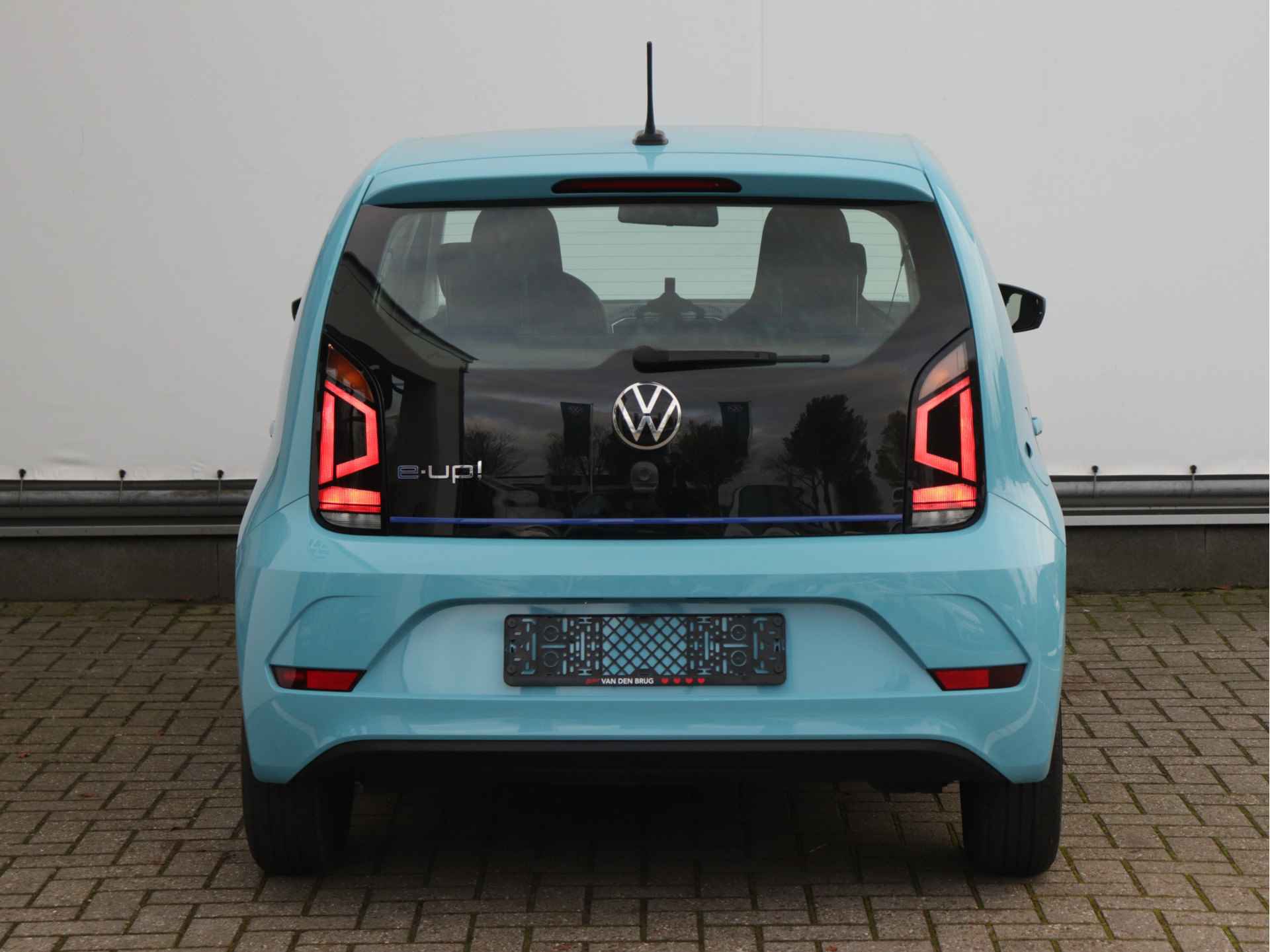 Volkswagen e-Up! 83pk Move | Climate control | Bluetooth | DAB+ - 6/25