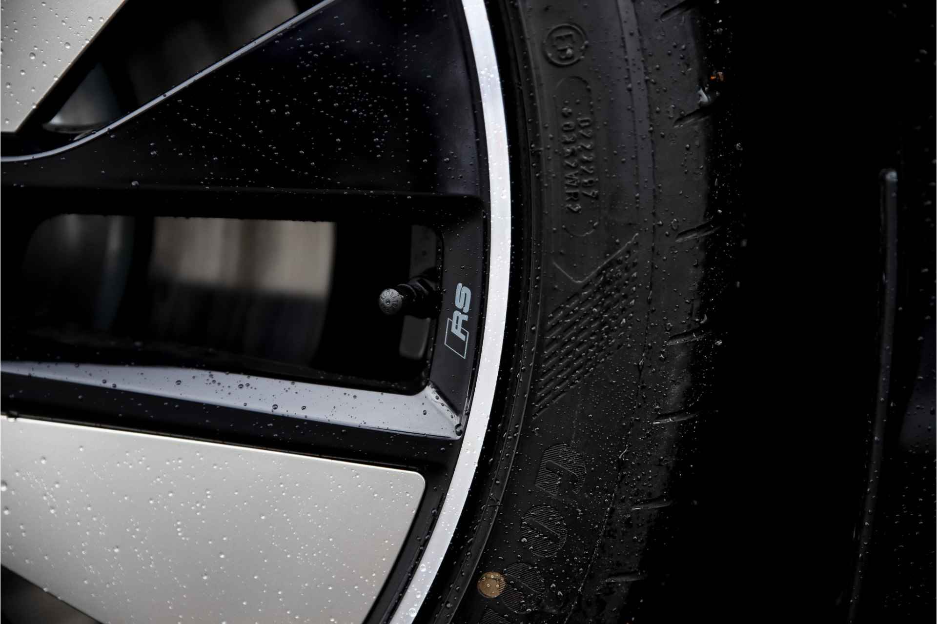 Audi e-tron GT RS 93 kWh | Assistentiepakket Plus | Carbon | Head up | Stoelventilatie + massagefunctie - 9/57
